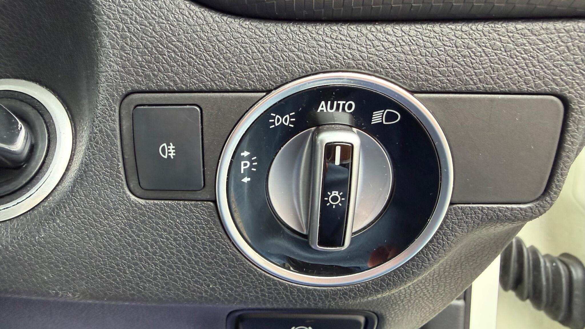 Mercedes-Benz A Class 1.6 A180 Sport Euro 6 (s/s) 5dr 5dr Manual 2014