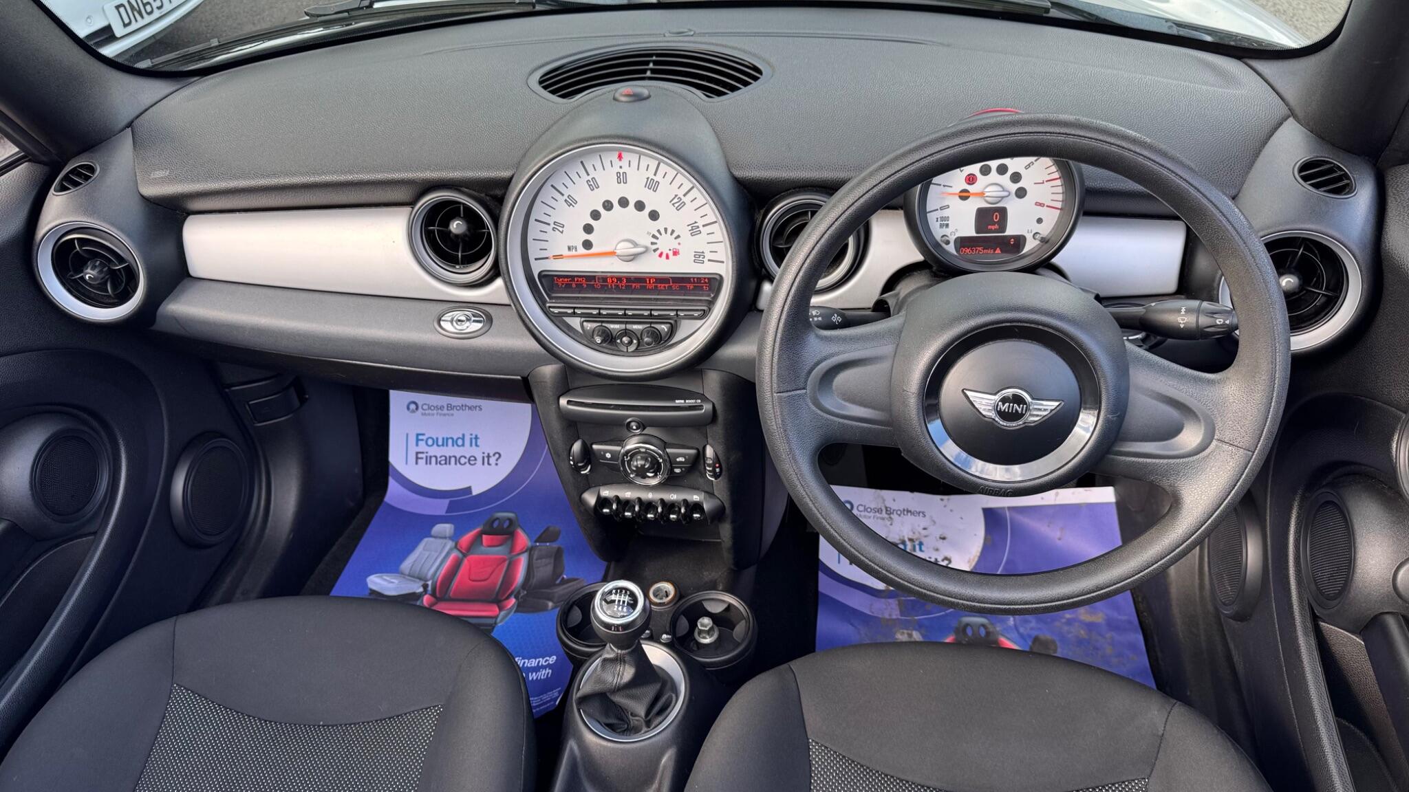 MINI Convertible 1.6 Cooper Euro 5 (s/s) 2dr 2dr Manual 2012