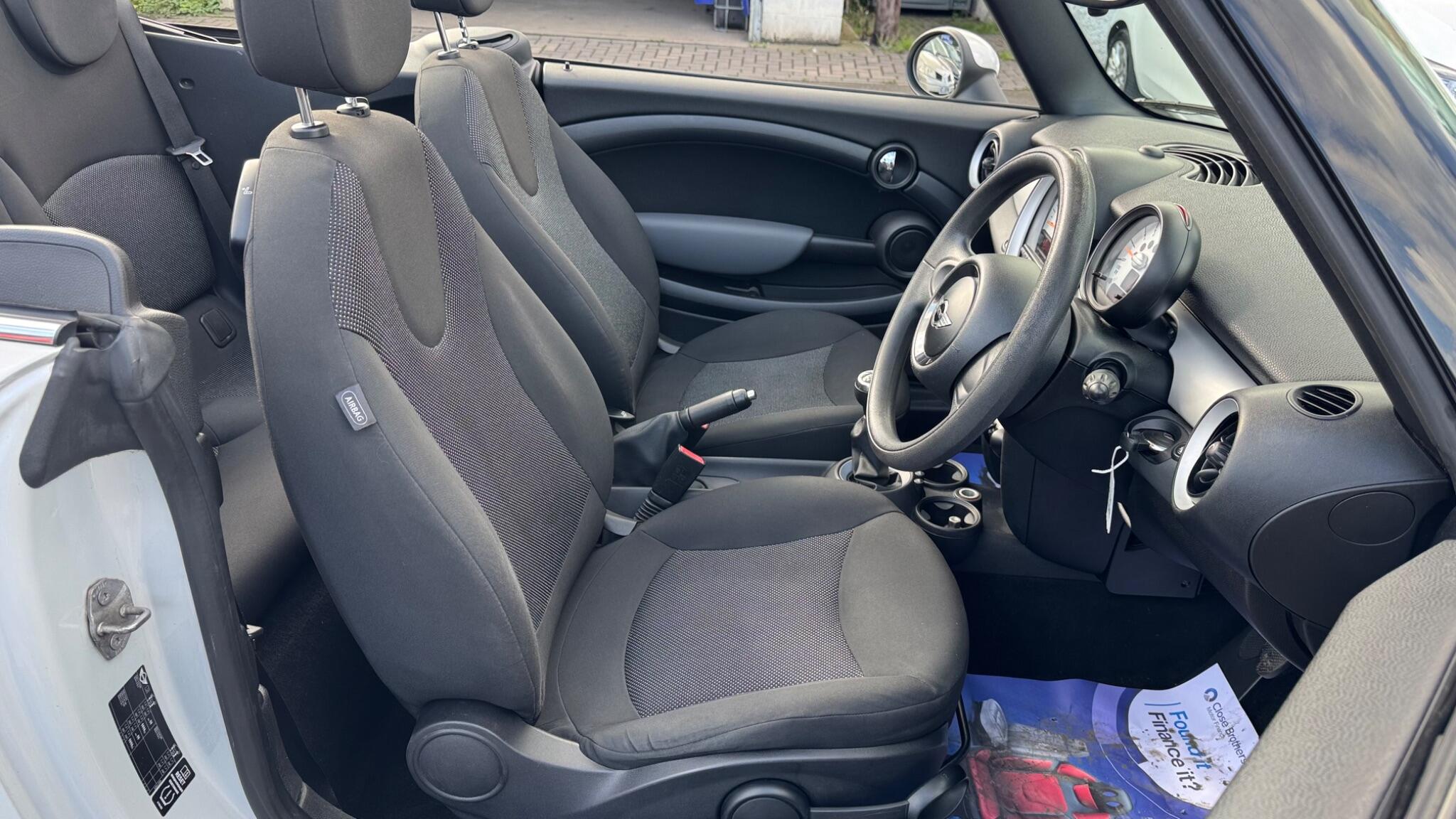 MINI Convertible 1.6 Cooper Euro 5 (s/s) 2dr 2dr Manual 2012