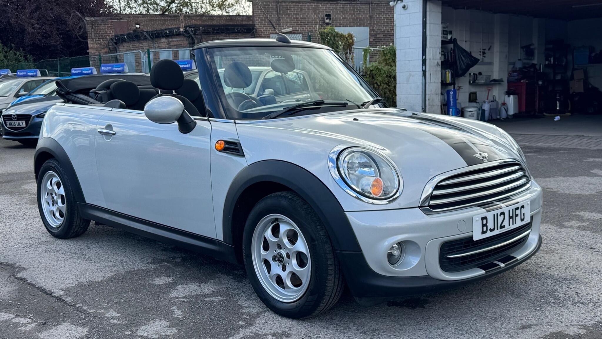 MINI Convertible 1.6 Cooper Euro 5 (s/s) 2dr 2dr Manual 2012