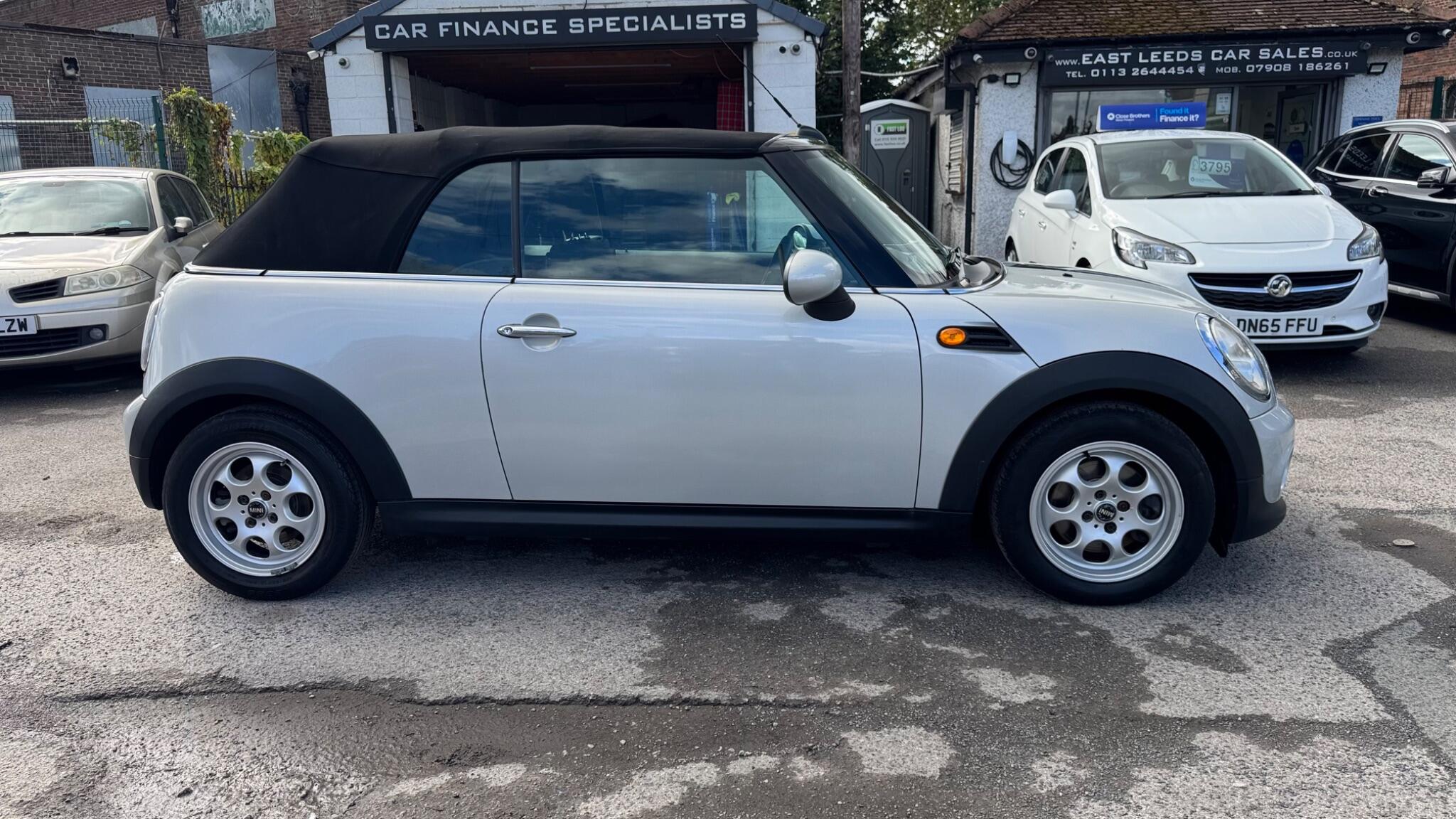 MINI Convertible 1.6 Cooper Euro 5 (s/s) 2dr 2dr Manual 2012