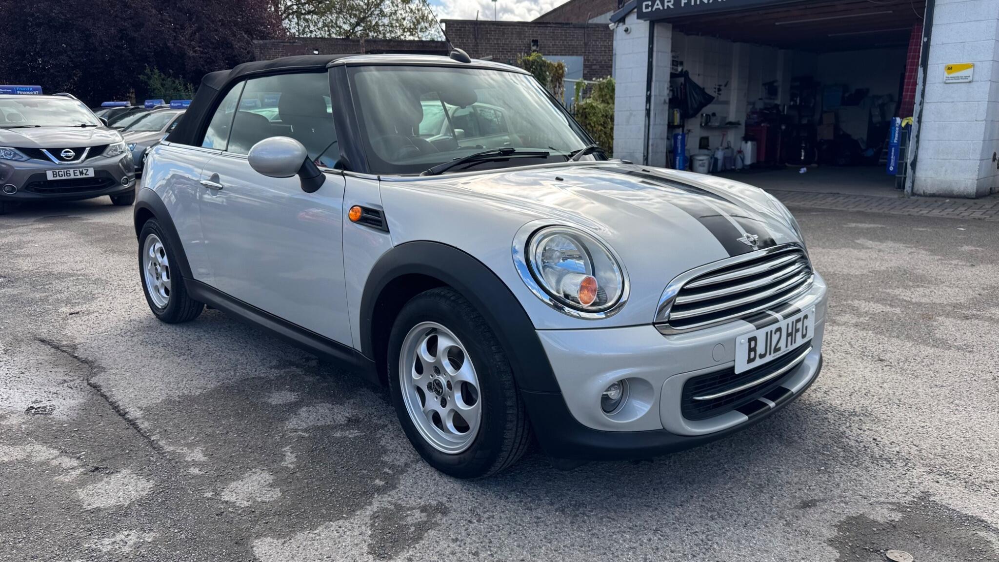 MINI Convertible 1.6 Cooper Euro 5 (s/s) 2dr 2dr Manual 2012