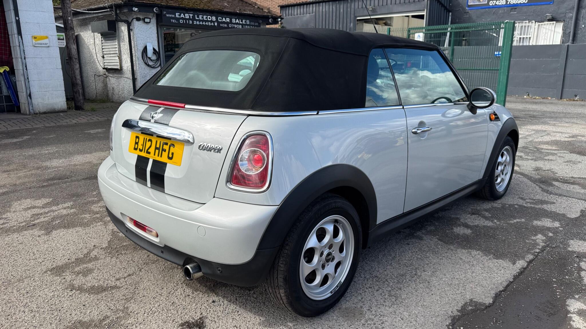 MINI Convertible 1.6 Cooper Euro 5 (s/s) 2dr 2dr Manual 2012