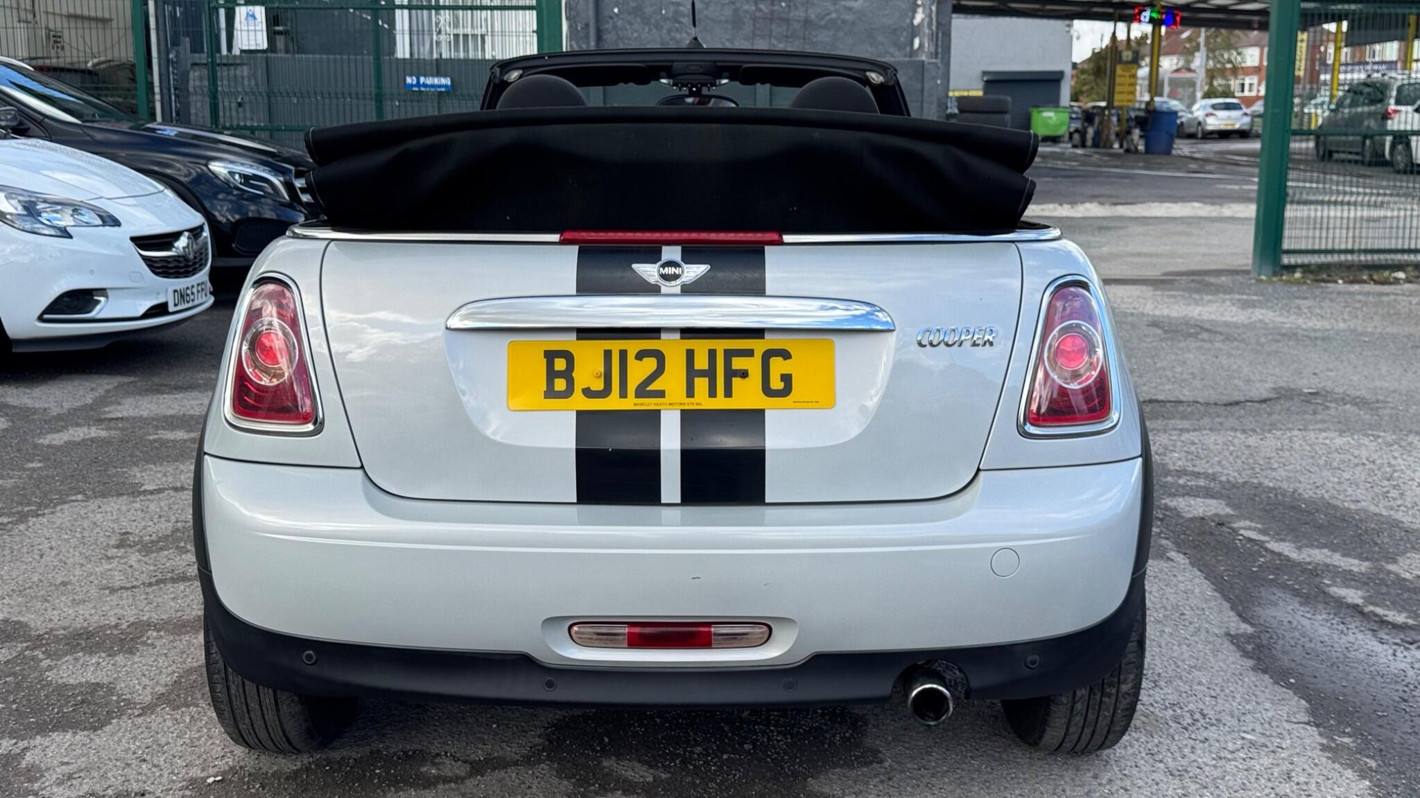 MINI Convertible 1.6 Cooper Euro 5 (s/s) 2dr 2dr Manual 2012