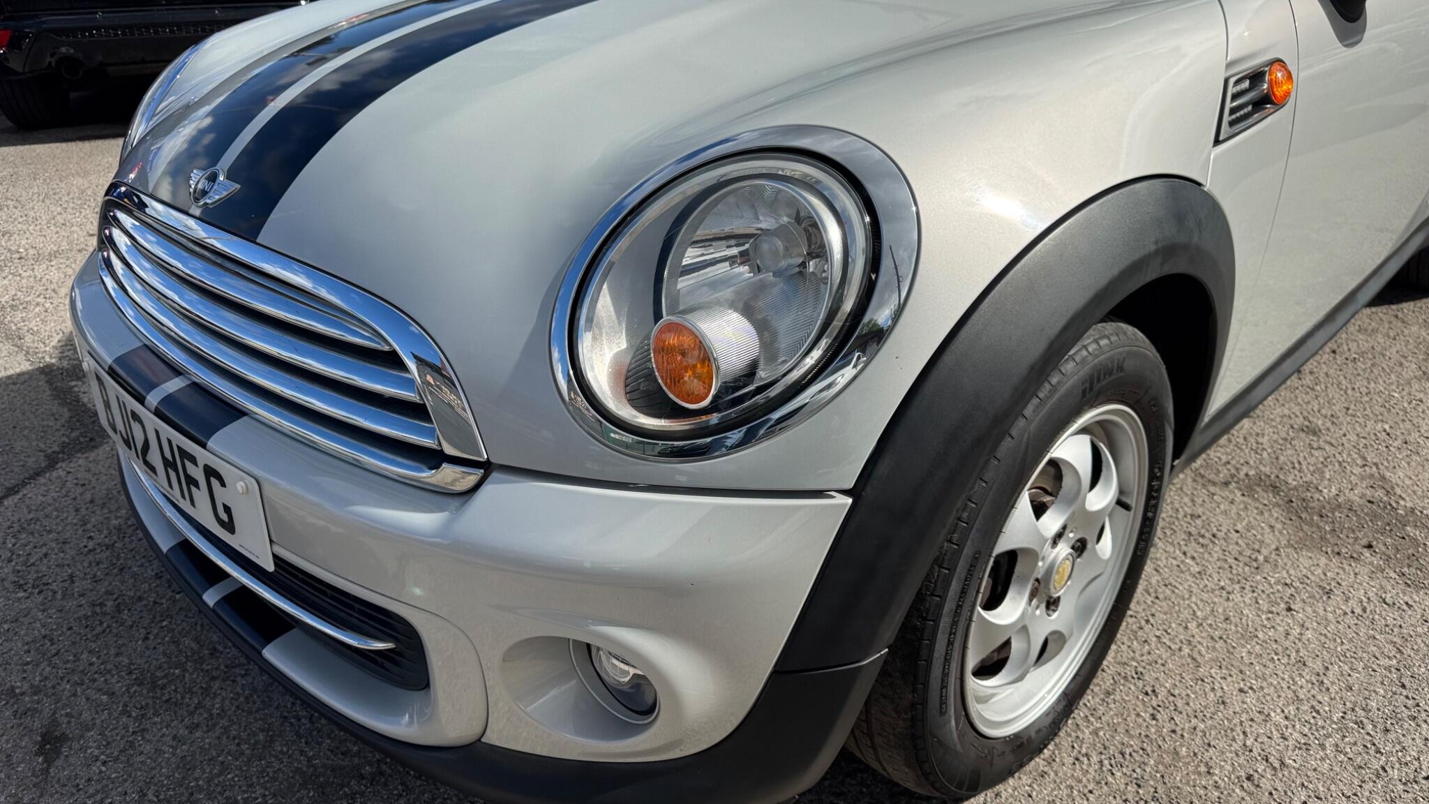 MINI Convertible 1.6 Cooper Euro 5 (s/s) 2dr 2dr Manual 2012