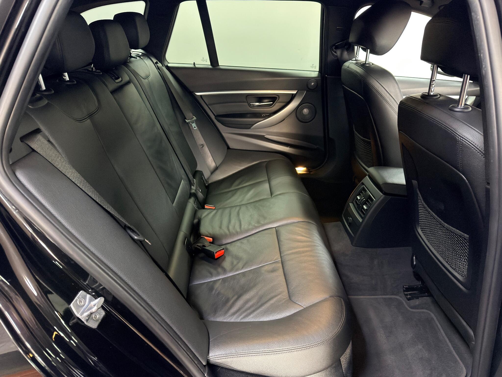 BMW 3 Series 2.0 320d M Sport Shadow Edition Touring Auto xDrive Euro 6 (s/s) 5dr 5dr Automatic 2026