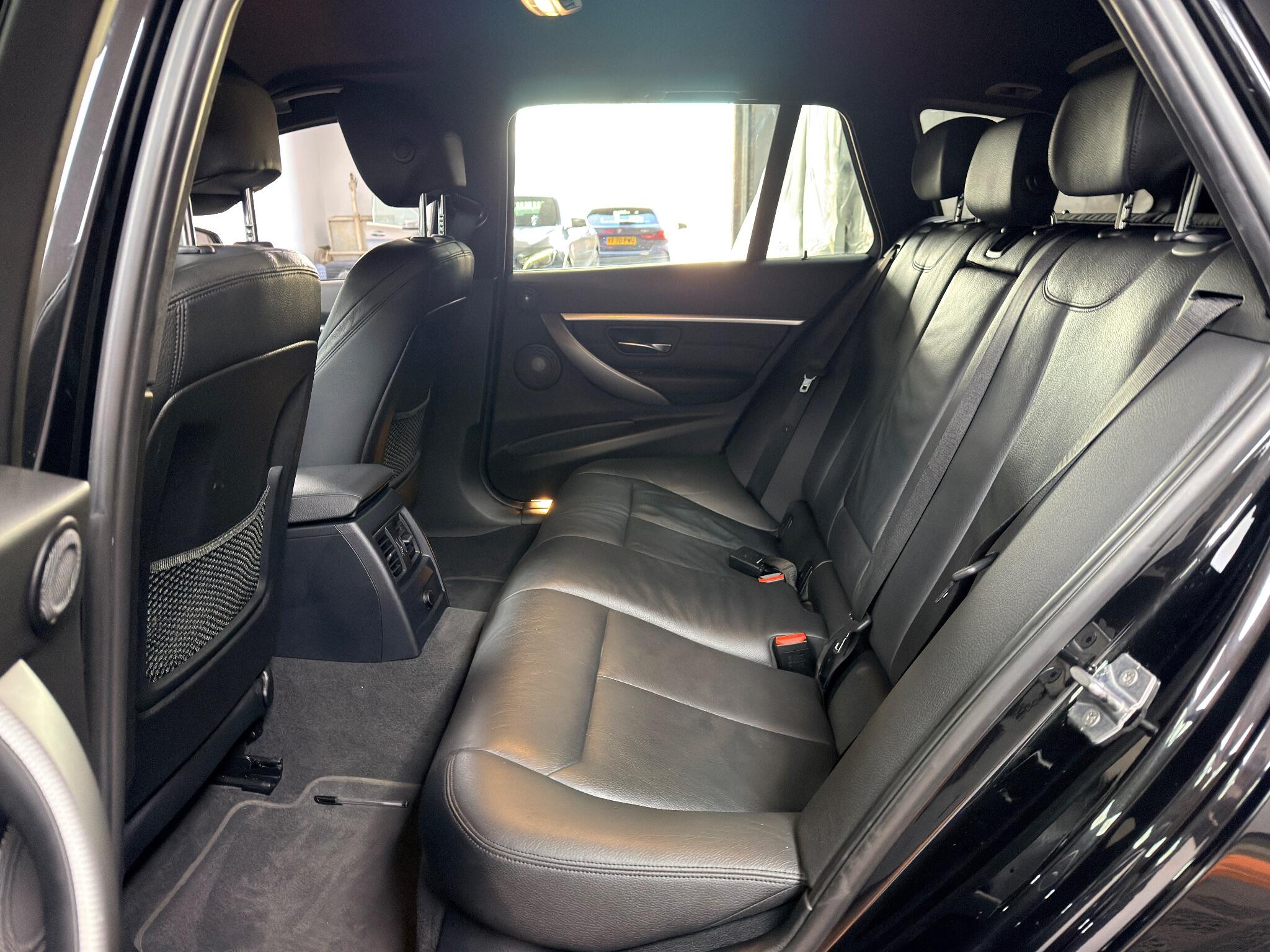 BMW 3 Series 2.0 320d M Sport Shadow Edition Touring Auto xDrive Euro 6 (s/s) 5dr 5dr Automatic 2026