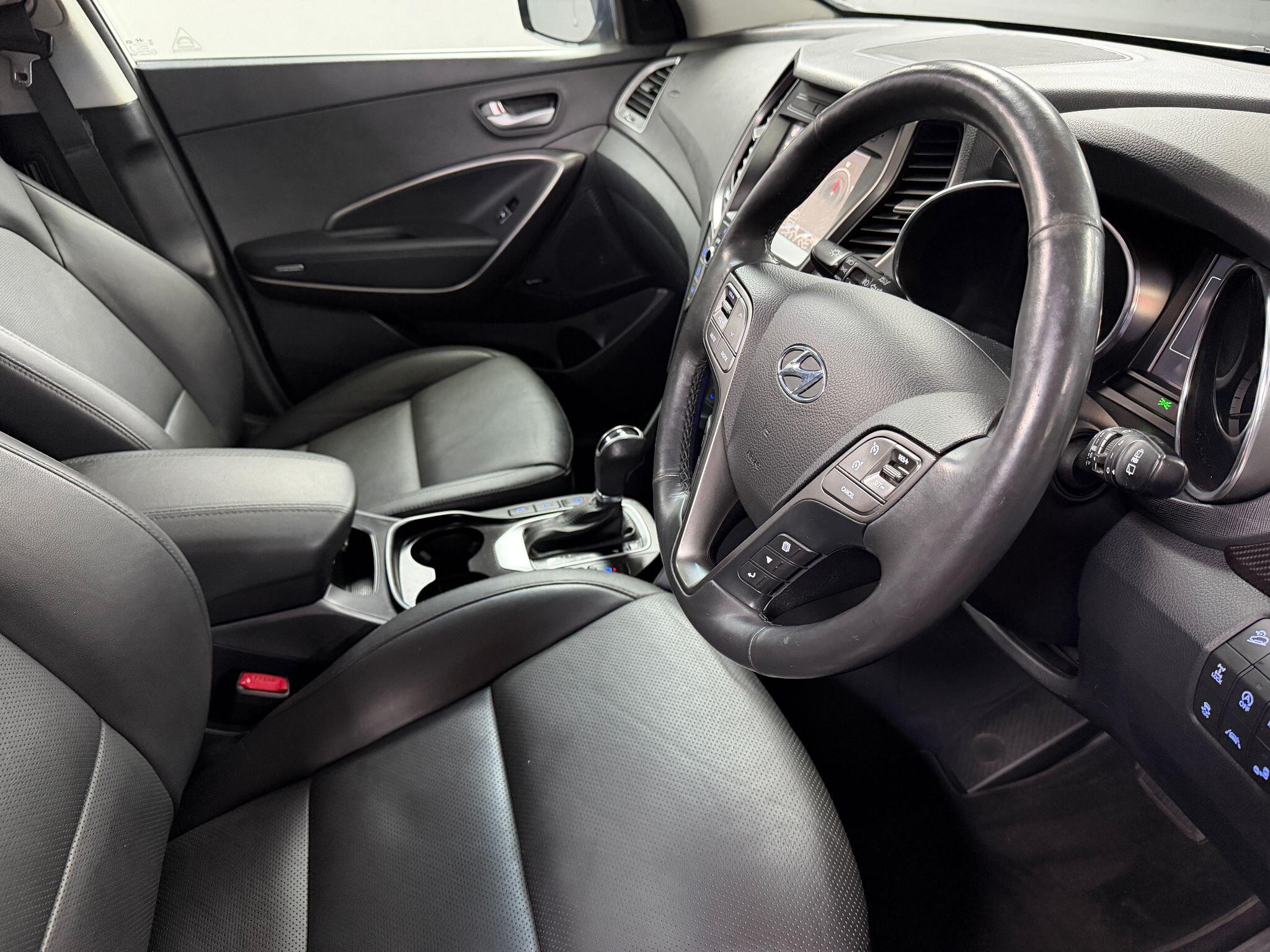 Hyundai Santa Fe 2.2 CRDi Blue Drive Wiggins Edition Auto 4WD Euro 6 (s/s) 5dr (7 Seat) 5dr Automatic 2026