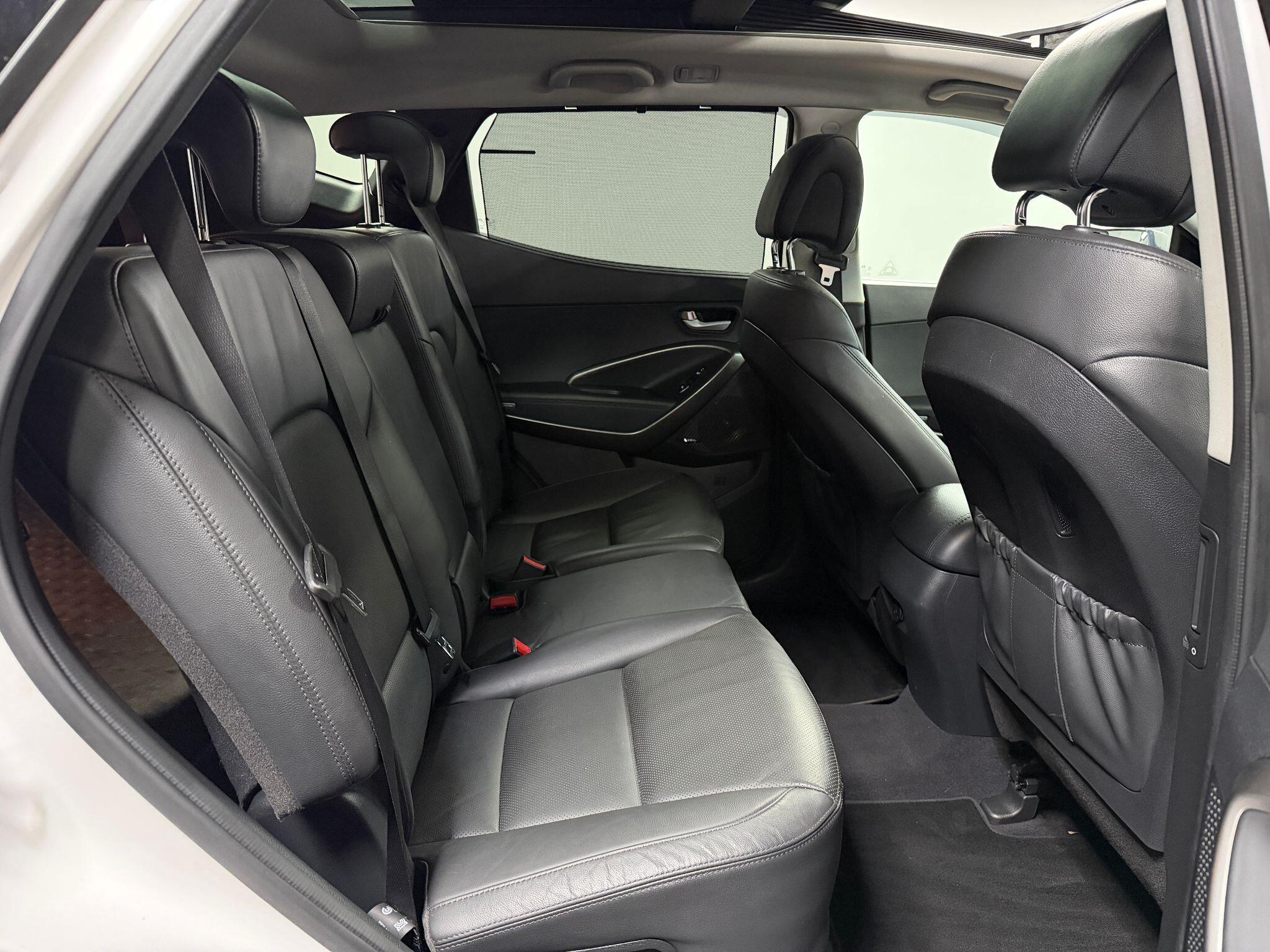 Hyundai Santa Fe 2.2 CRDi Blue Drive Wiggins Edition Auto 4WD Euro 6 (s/s) 5dr (7 Seat) 5dr Automatic 2026