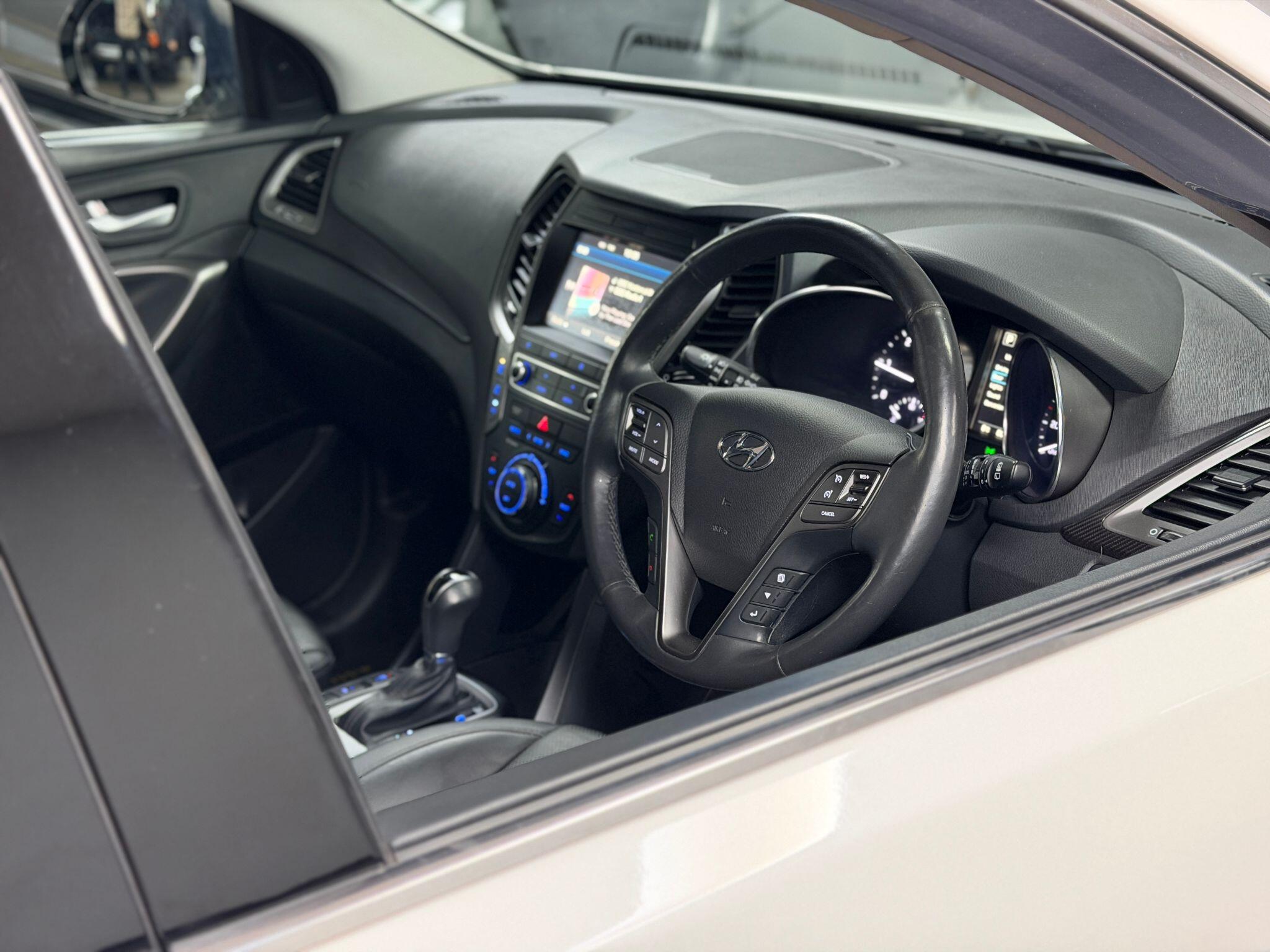 Hyundai Santa Fe 2.2 CRDi Blue Drive Wiggins Edition Auto 4WD Euro 6 (s/s) 5dr (7 Seat) 5dr Automatic 2026