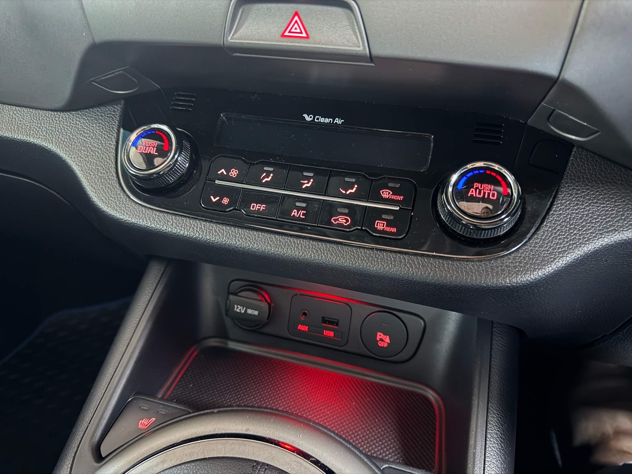 Kia Sportage 1.7 CRDi EcoDynamics 3 2WD Euro 5 (s/s) 5dr 5dr Manual 2014