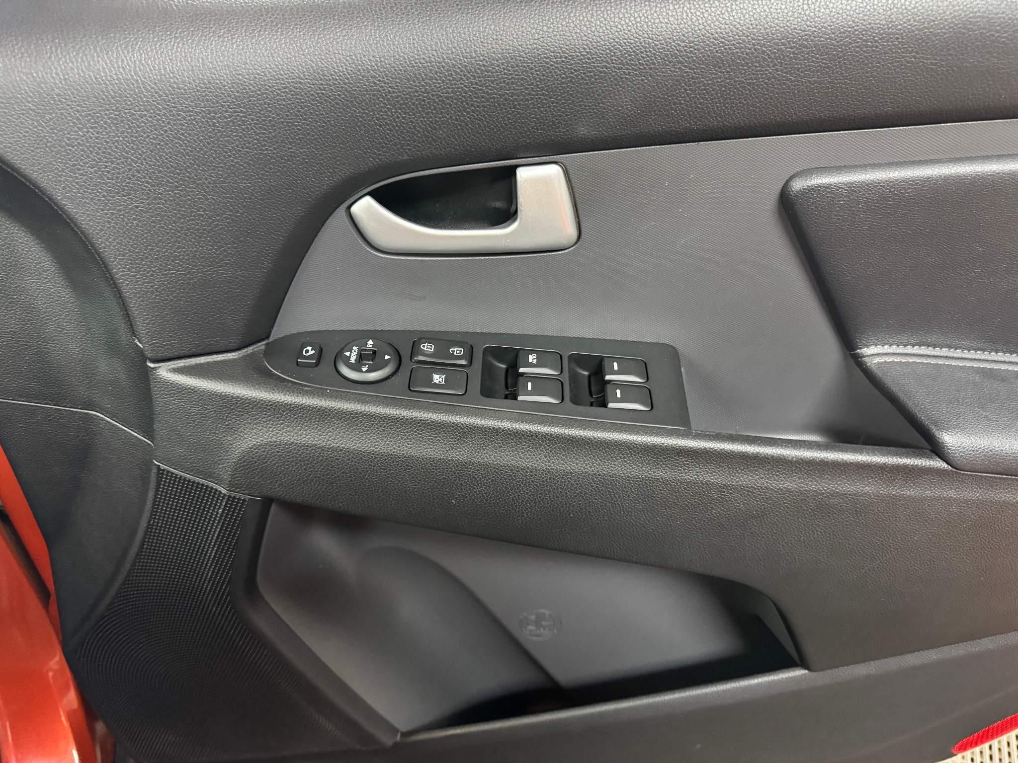 Kia Sportage 1.7 CRDi EcoDynamics 3 2WD Euro 5 (s/s) 5dr 5dr Manual 2014