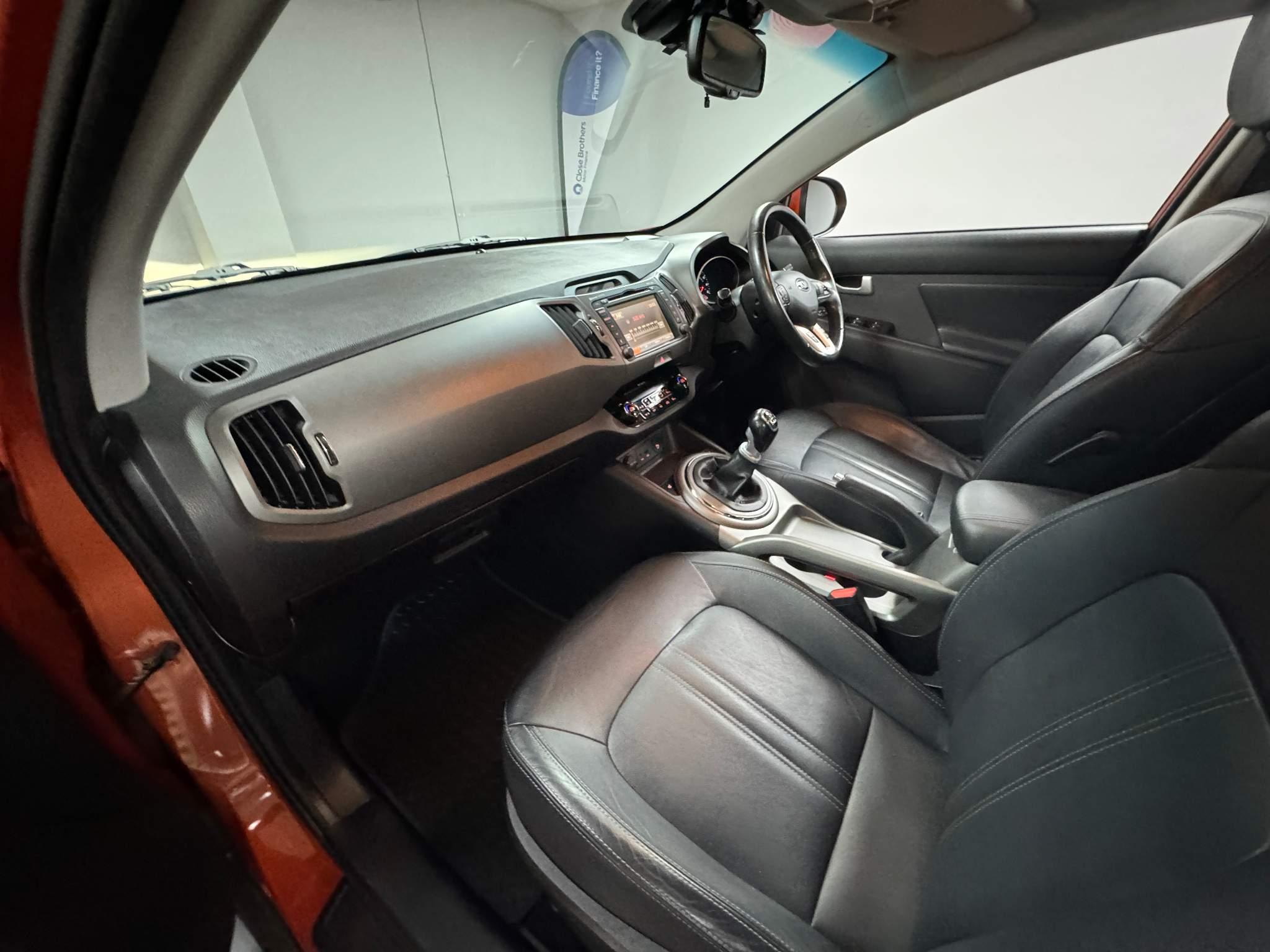 Kia Sportage 1.7 CRDi EcoDynamics 3 2WD Euro 5 (s/s) 5dr 5dr Manual 2014