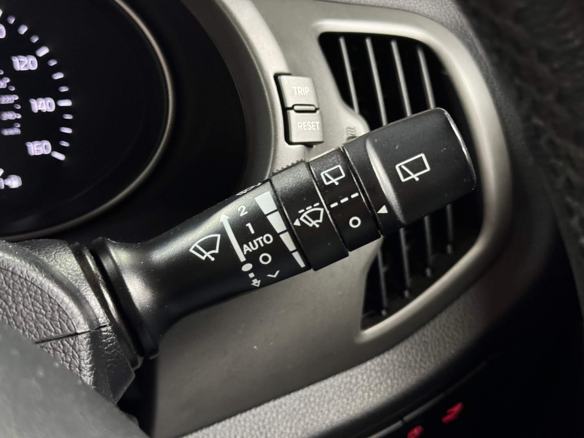 Kia Sportage 1.7 CRDi EcoDynamics 3 2WD Euro 5 (s/s) 5dr 5dr Manual 2014