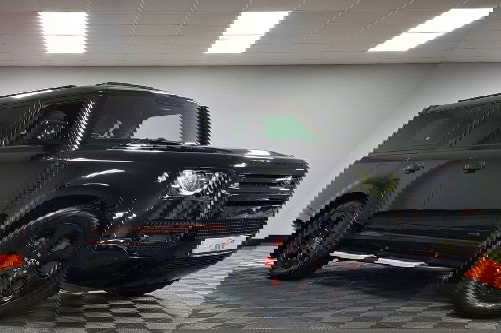 Land Rover Defender 130