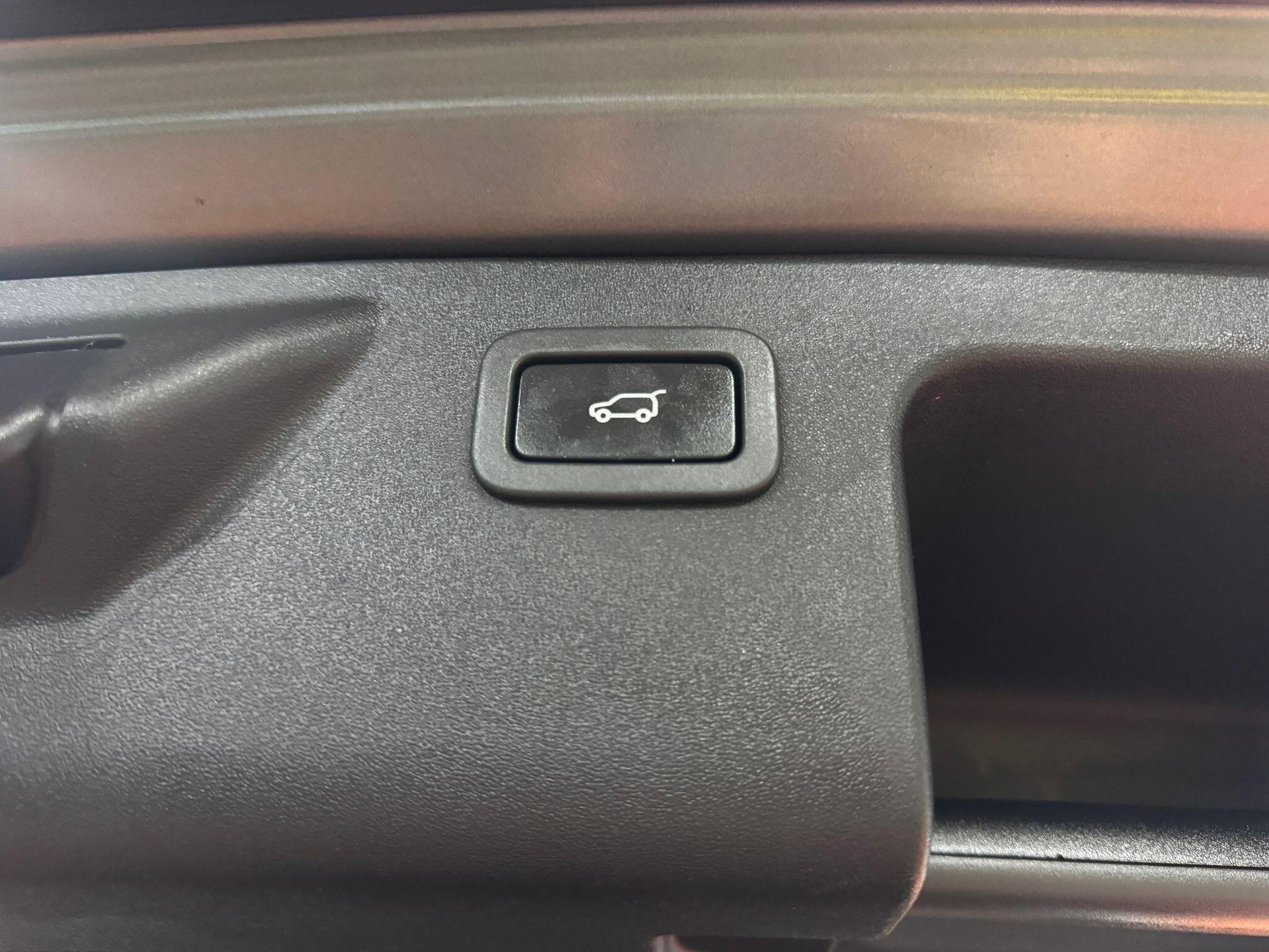 Land Rover Discovery Sport 2.2 SD4 HSE Auto 4WD Euro 5 (s/s) 5dr 5dr Automatic 2015