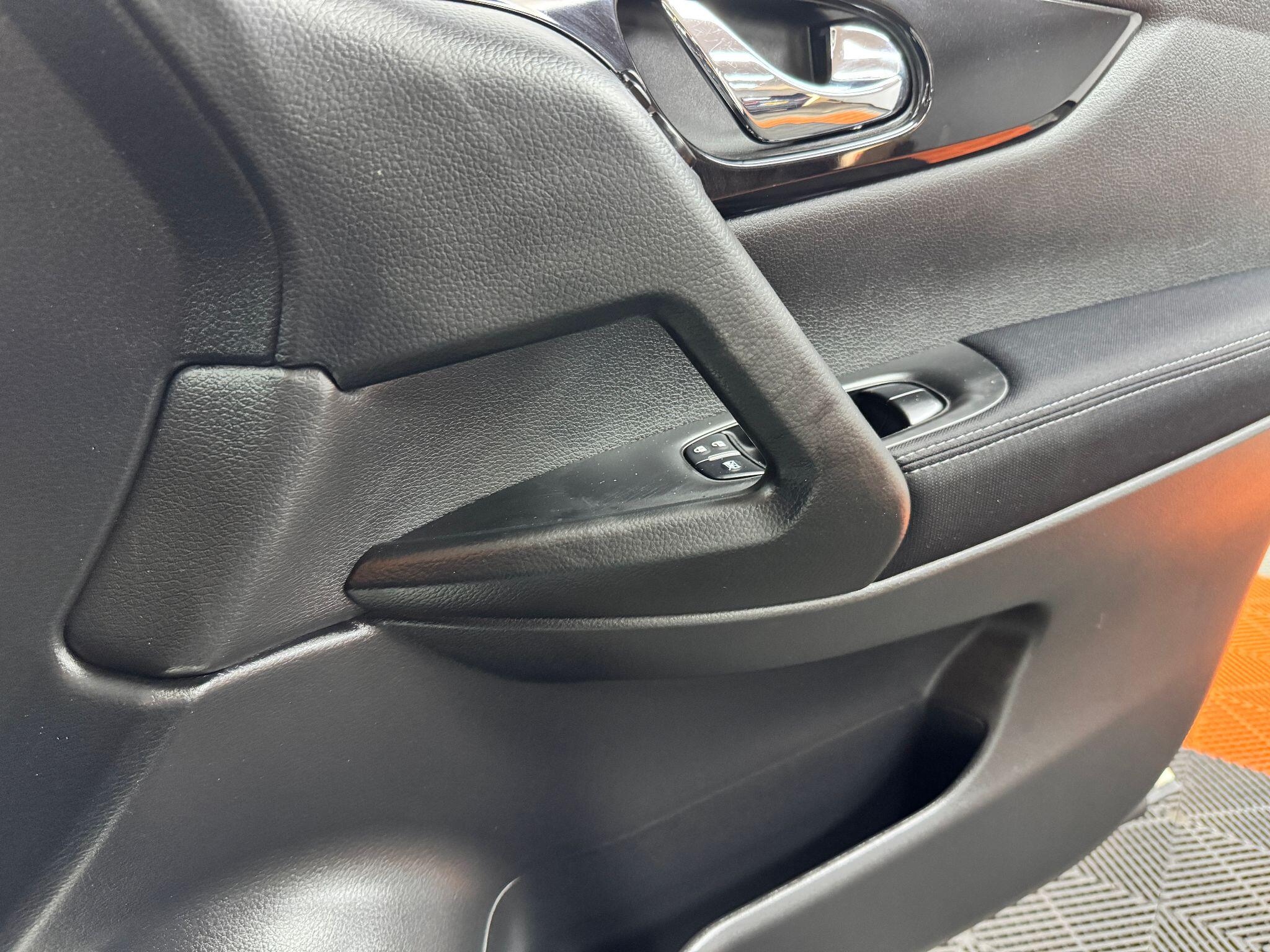 Nissan Qashqai 1.6 dCi N-Connecta 2WD Euro 6 (s/s) 5dr 5dr Manual 2016