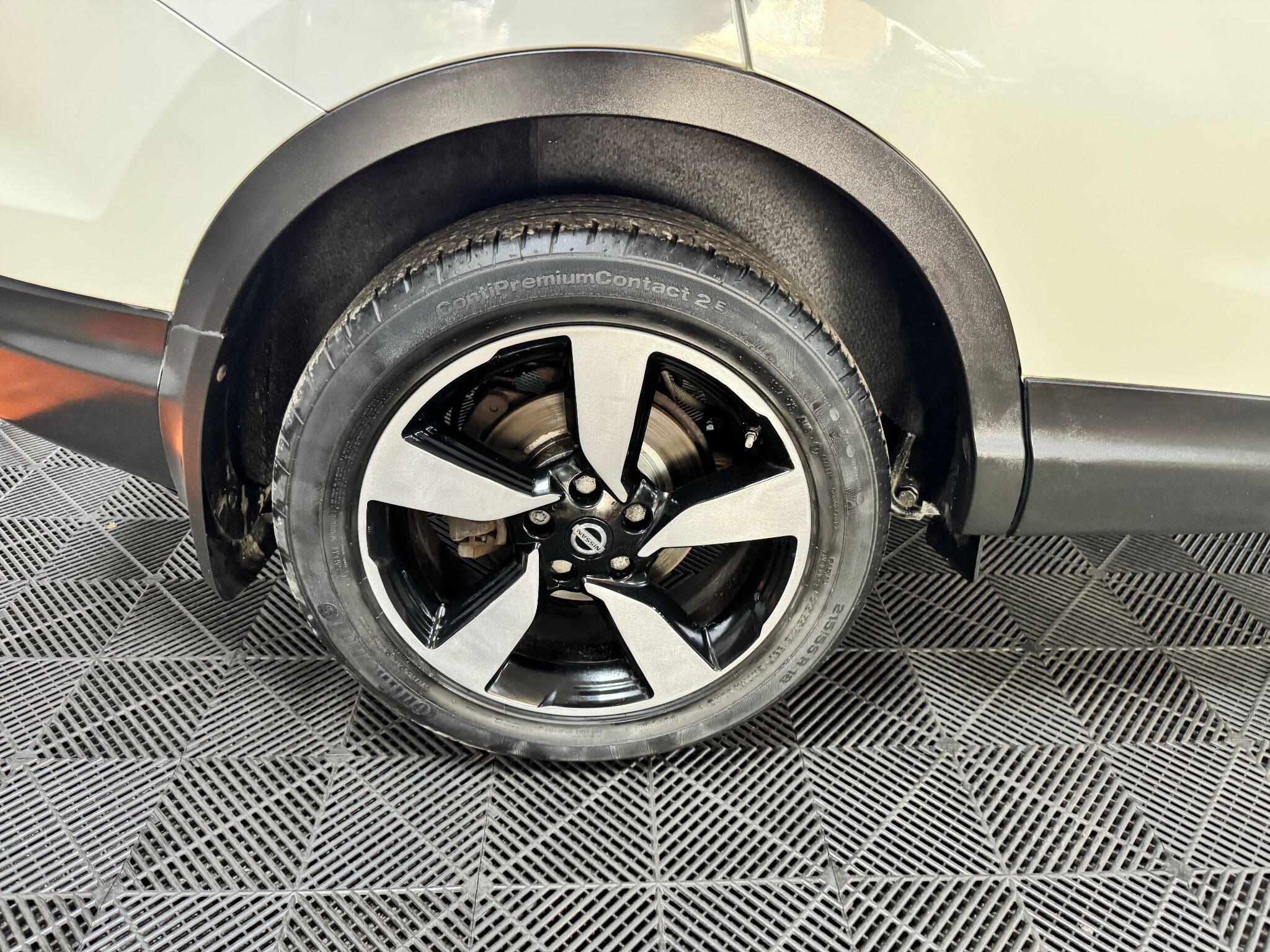 Nissan Qashqai 1.6 dCi N-Connecta 2WD Euro 6 (s/s) 5dr 5dr Manual 2016