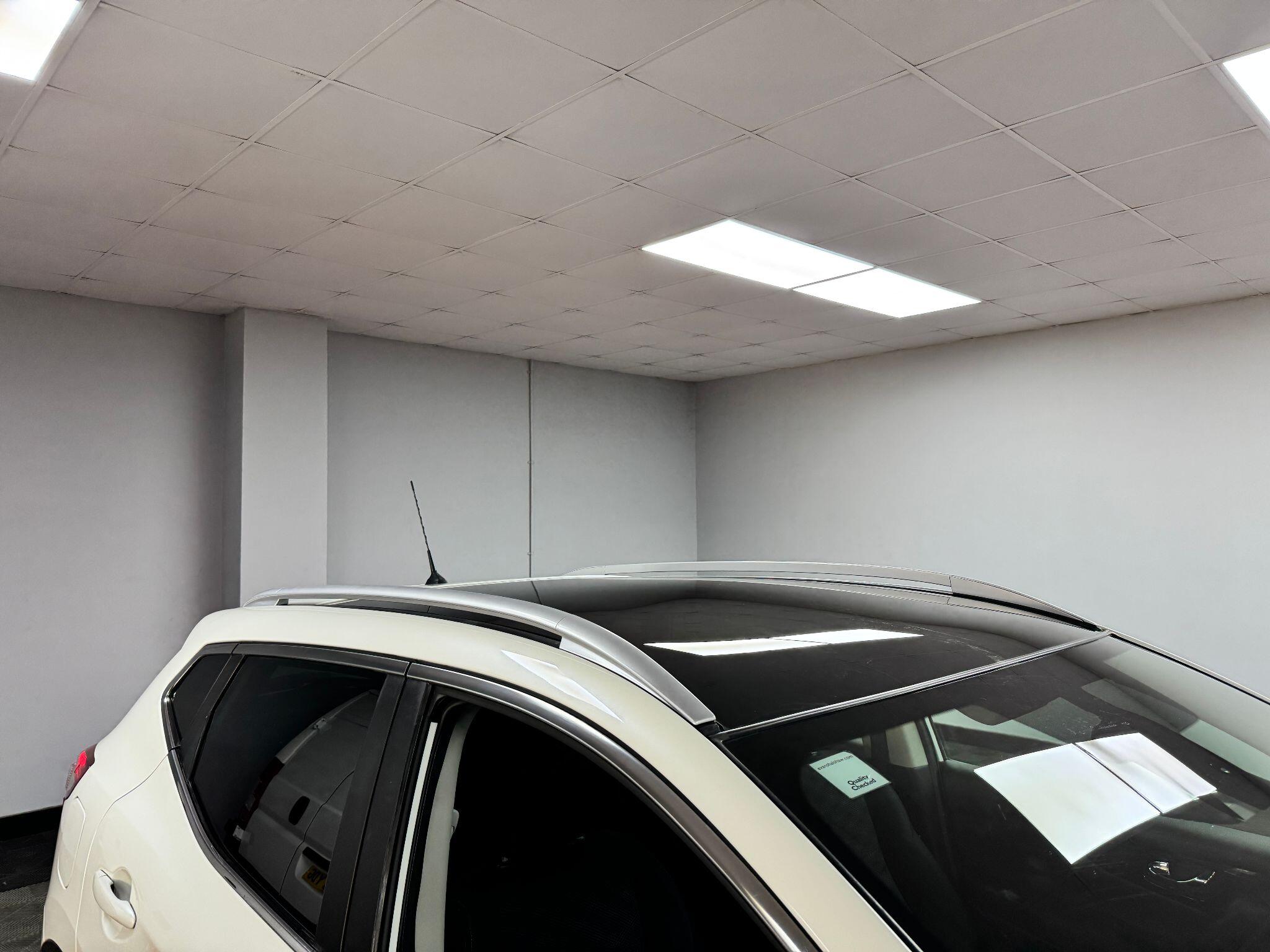 Nissan Qashqai 1.6 dCi N-Connecta 2WD Euro 6 (s/s) 5dr 5dr Manual 2016