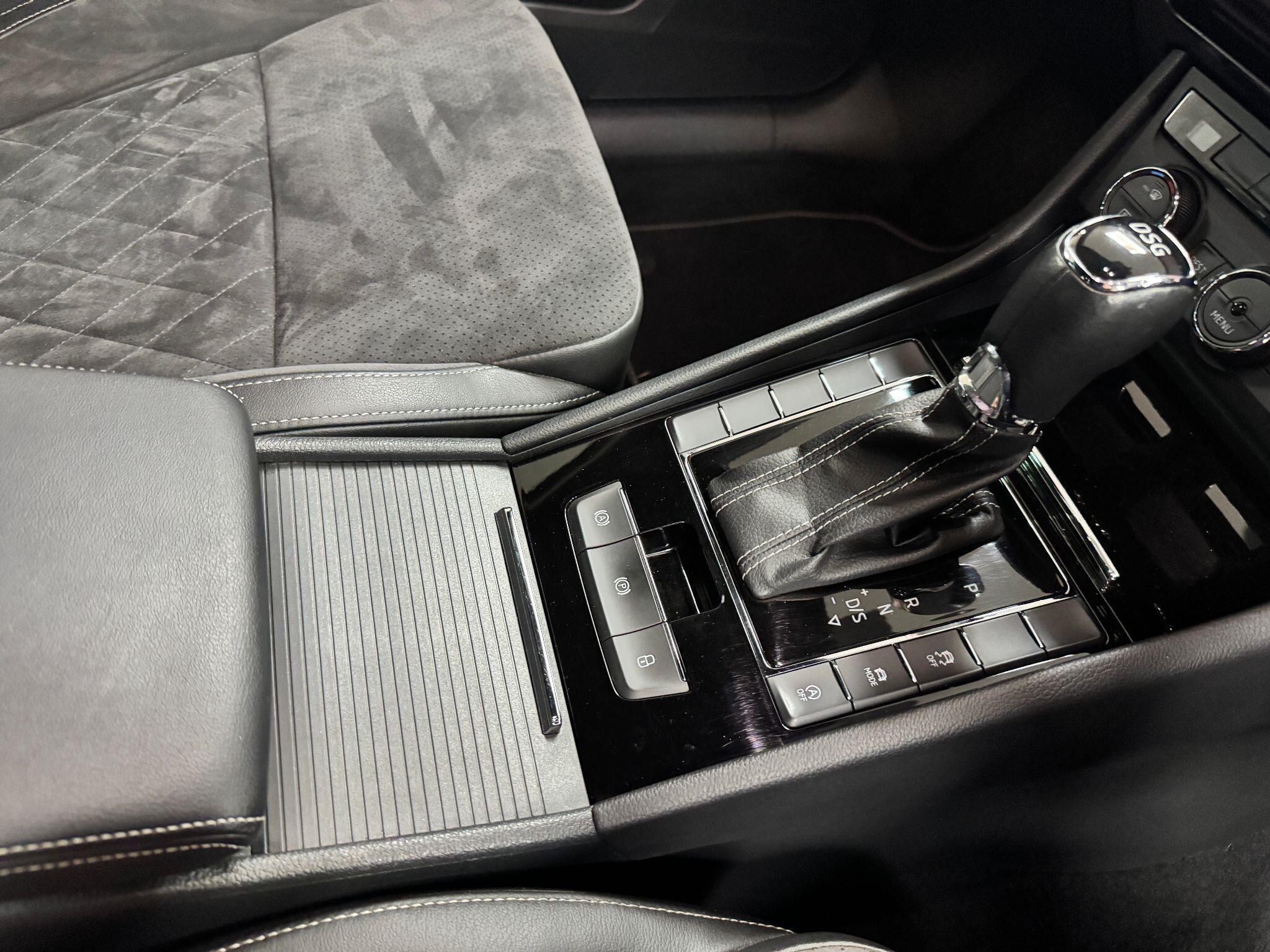 Skoda Superb 2.0 TDI SportLine DSG Auto 6Spd Euro 6 (s/s) 5dr 5dr Automatic 2016