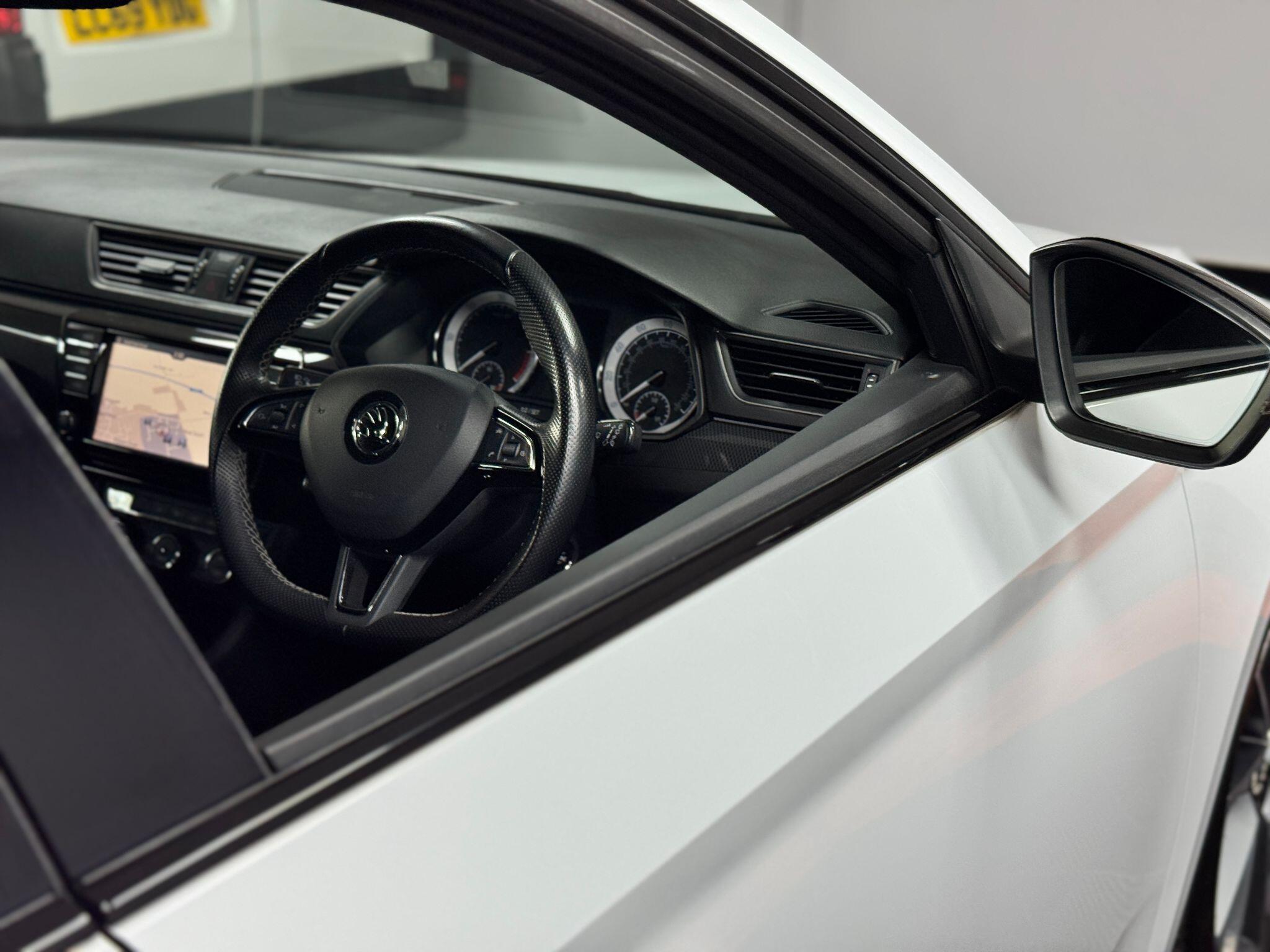 Skoda Superb 2.0 TDI SportLine DSG Auto 6Spd Euro 6 (s/s) 5dr 5dr Automatic 2016