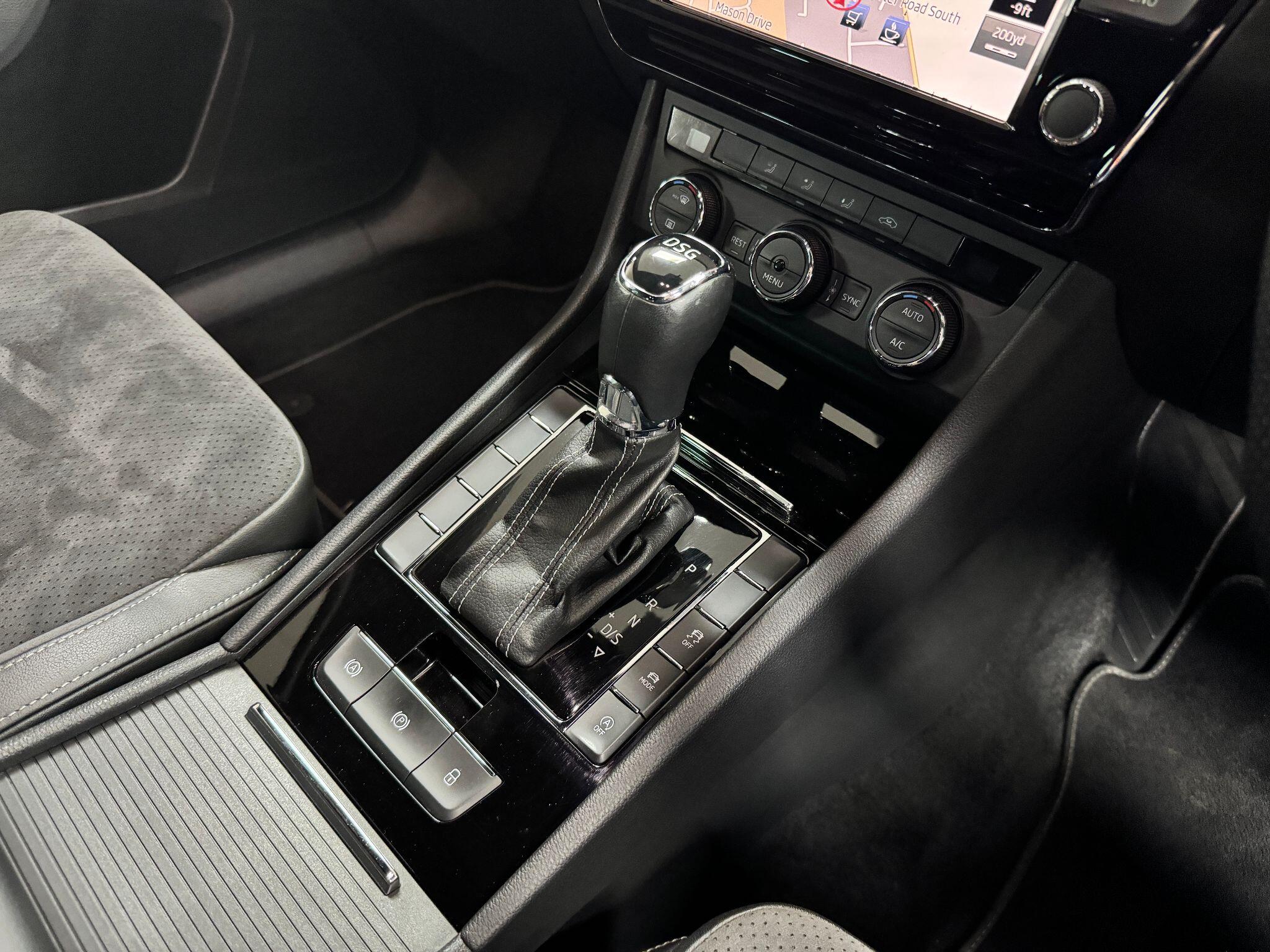 Skoda Superb 2.0 TDI SportLine DSG Auto 6Spd Euro 6 (s/s) 5dr 5dr Automatic 2016