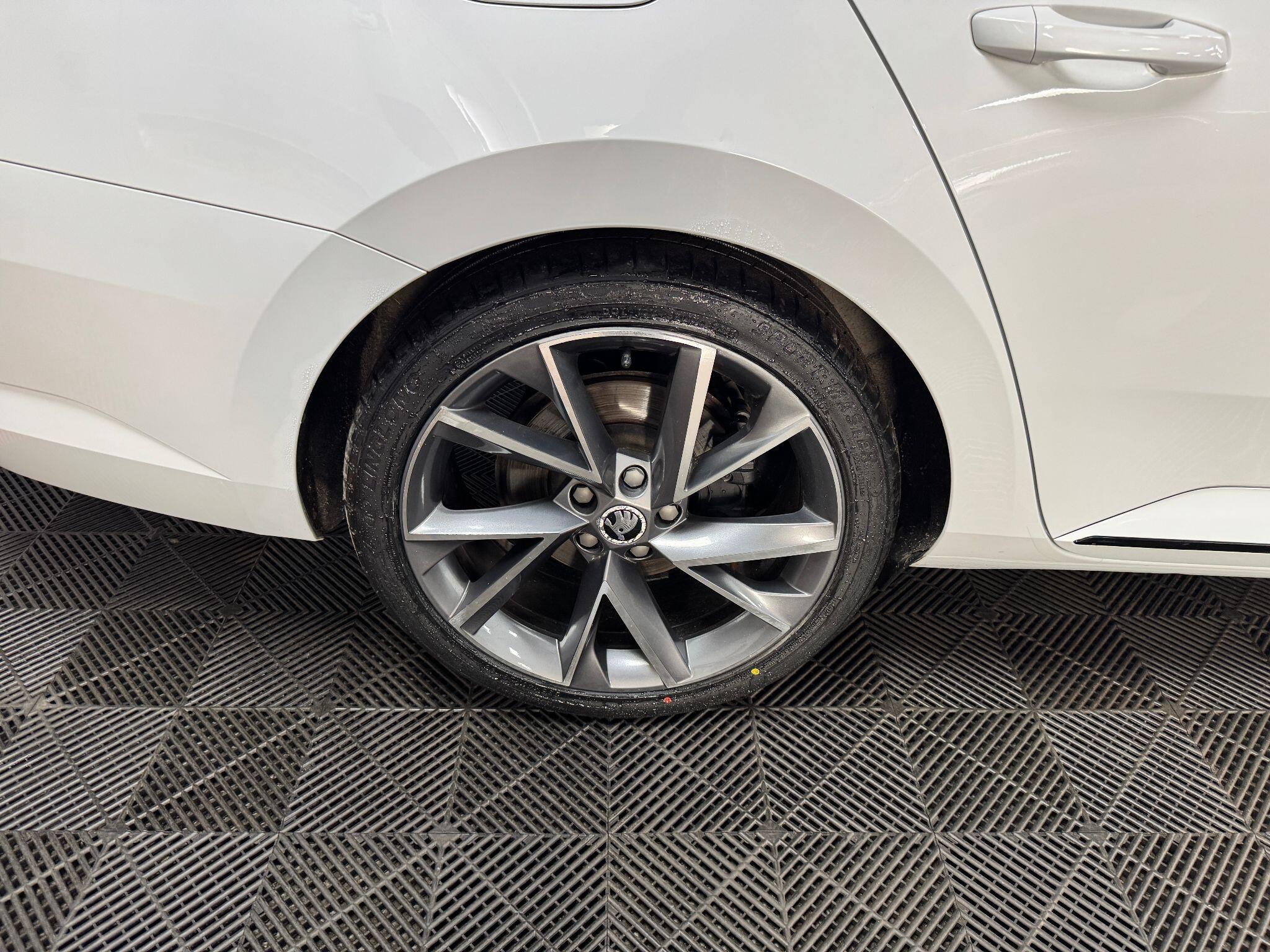 Skoda Superb 2.0 TDI SportLine DSG Auto 6Spd Euro 6 (s/s) 5dr 5dr Automatic 2016