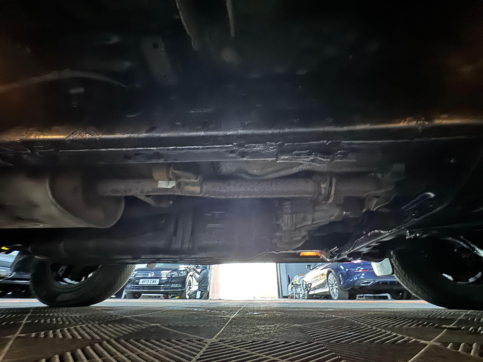 Toyota Land Cruiser 3.0 D-4D Invincible Auto 4WD Euro 5 5dr (7 Seats) 5dr Automatic 2014