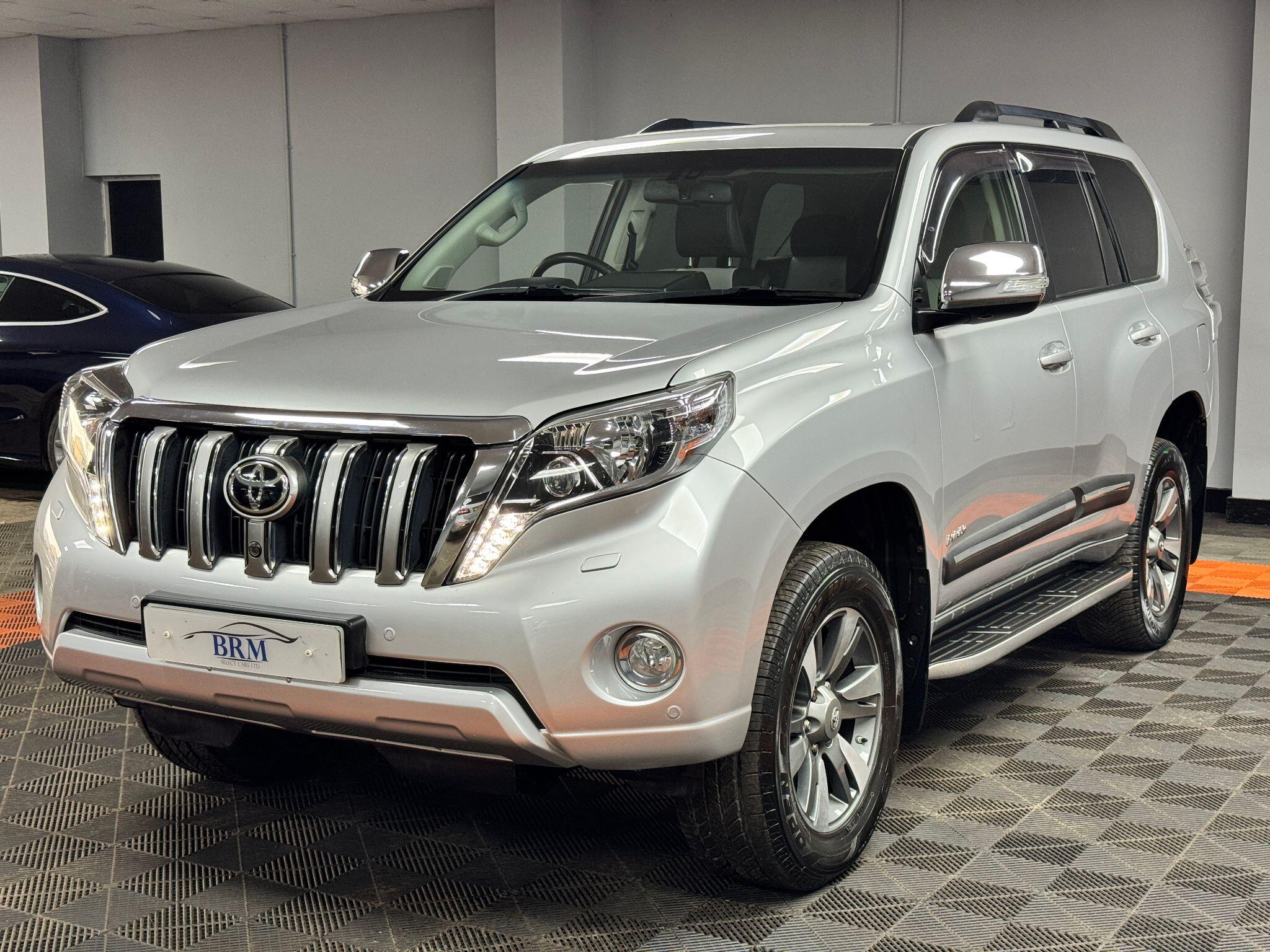 Toyota Land Cruiser 3.0 D-4D Invincible Auto 4WD Euro 5 5dr (7 Seats) 5dr Automatic 2014