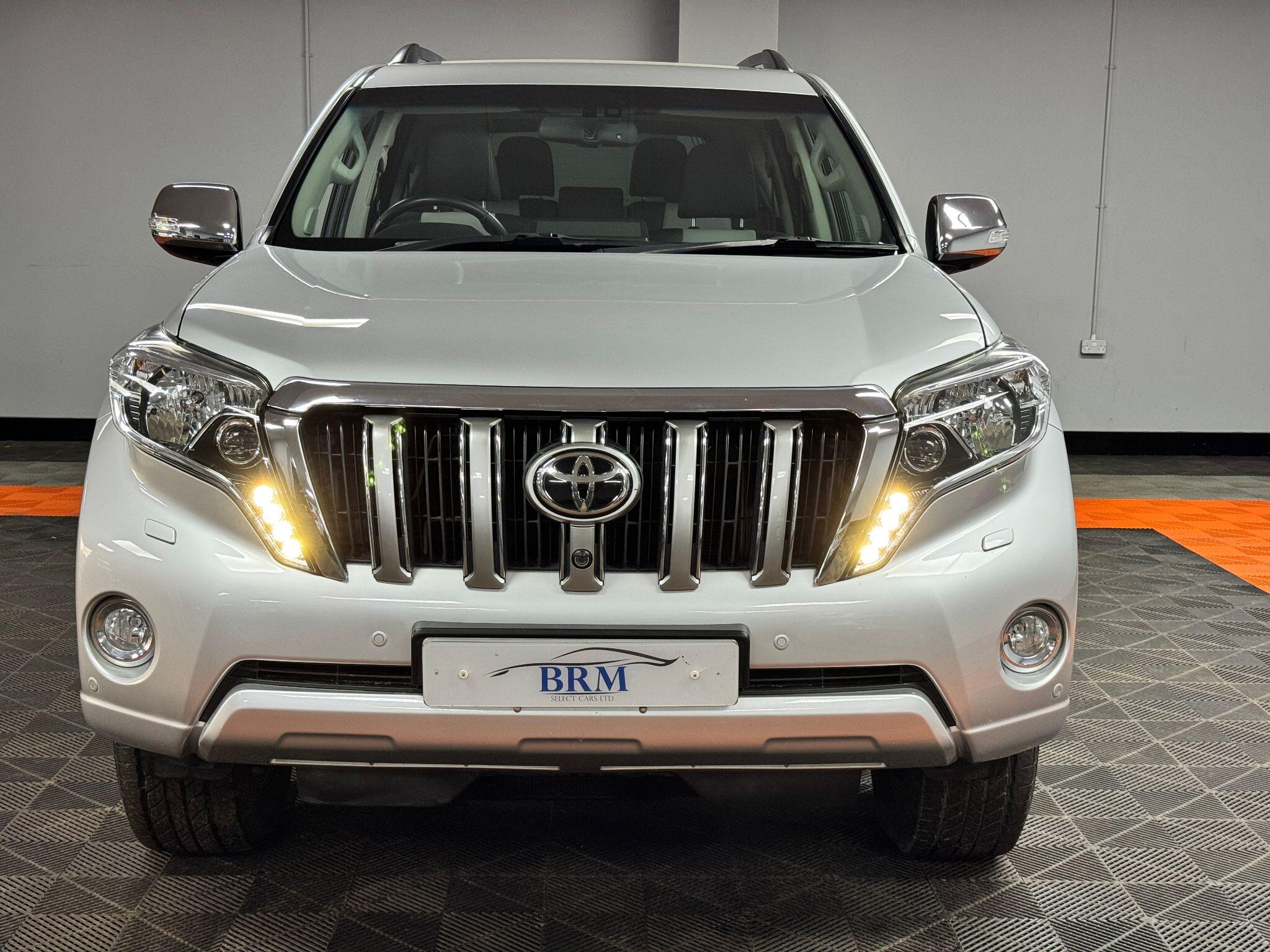 Toyota Land Cruiser 3.0 D-4D Invincible Auto 4WD Euro 5 5dr (7 Seats) 5dr Automatic 2014