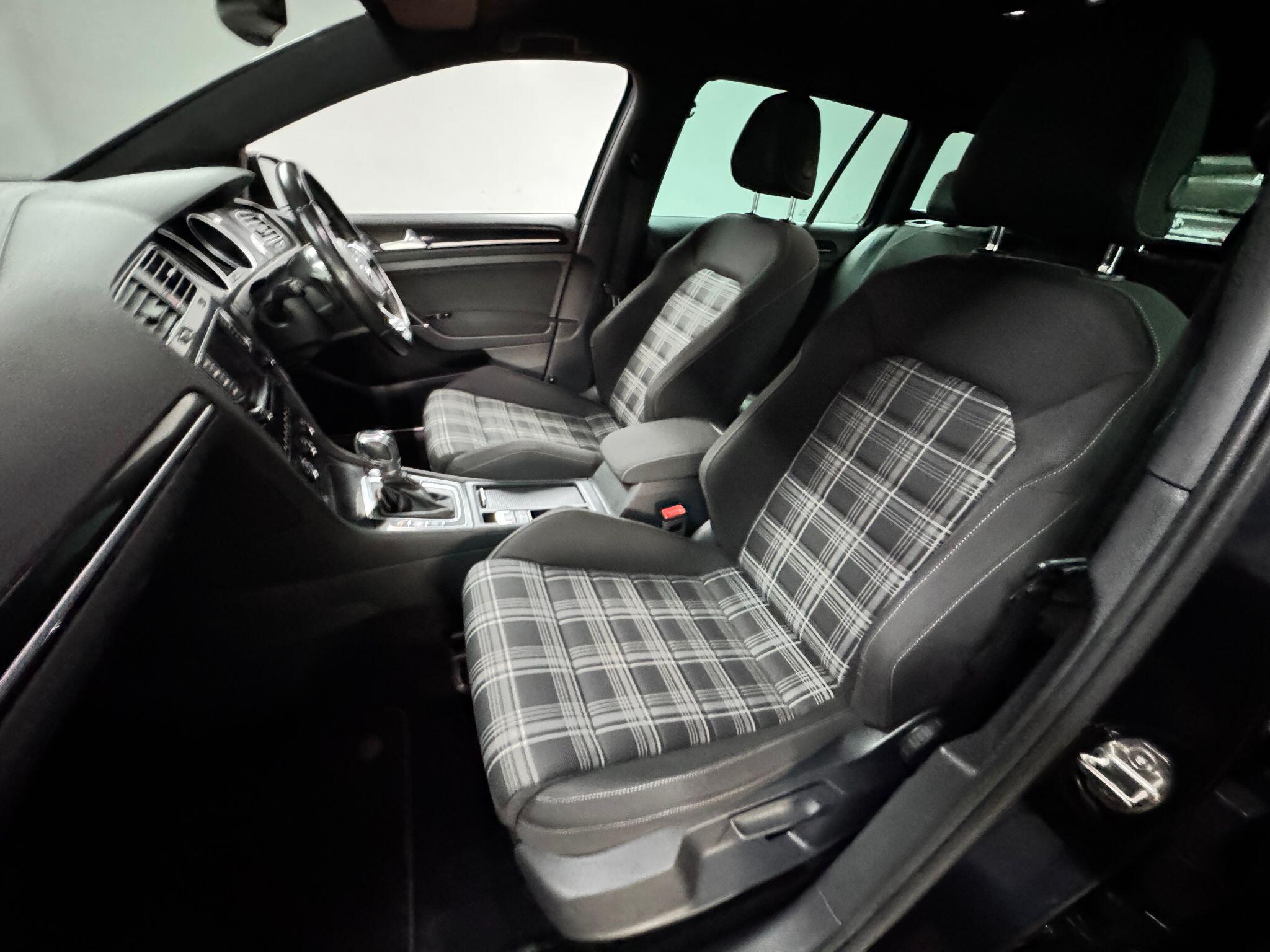 Volkswagen Golf 2.0 TDI BlueMotion Tech GT Edition Euro 6 (s/s) 5dr 5dr Manual 2017