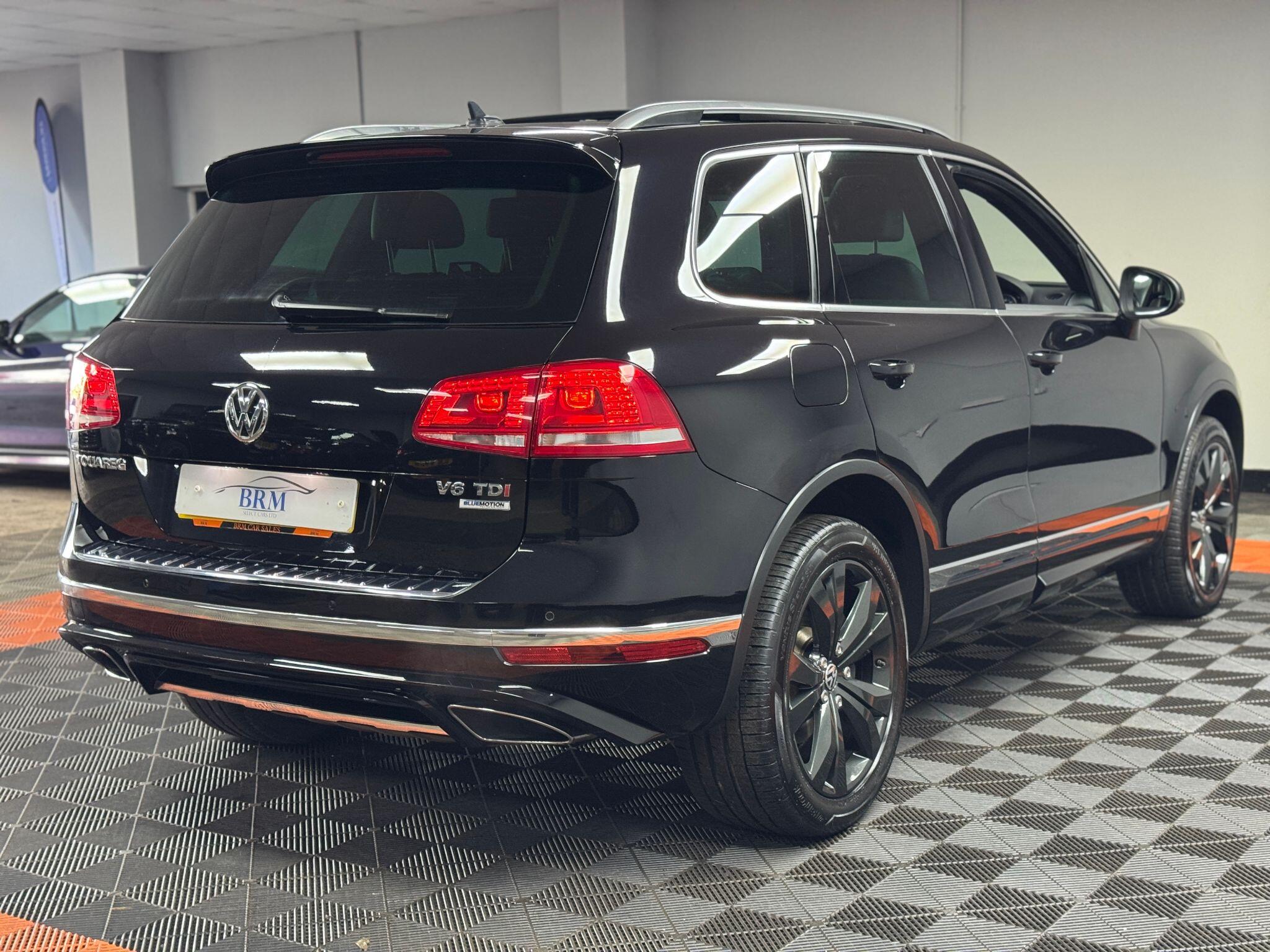 Volkswagen Touareg 3.0 TDI V6 BlueMotion Tech R-Line Tiptronic 4WD Euro 6 (s/s) 5dr 5dr Automatic 2015