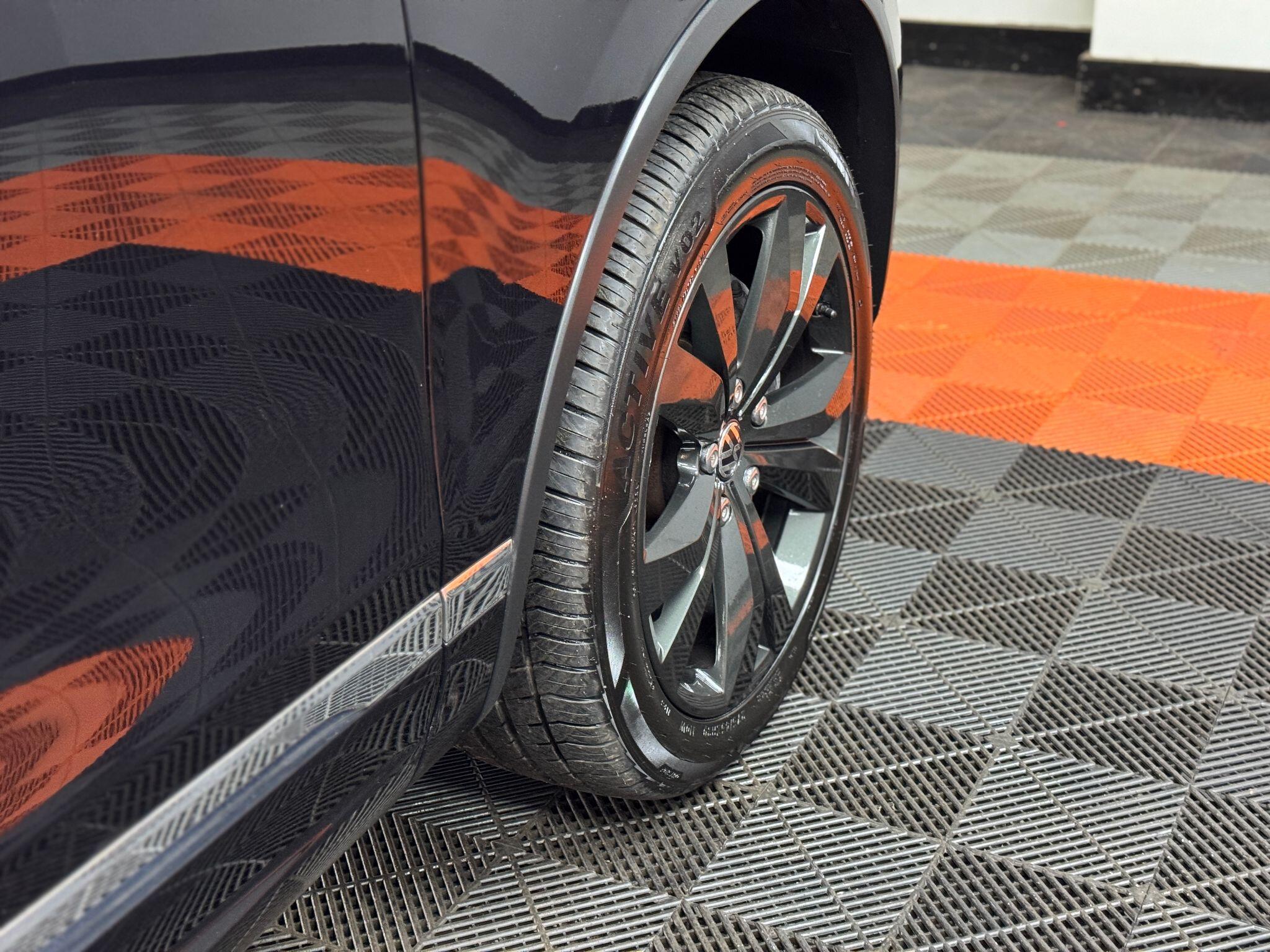 Volkswagen Touareg 3.0 TDI V6 BlueMotion Tech R-Line Tiptronic 4WD Euro 6 (s/s) 5dr 5dr Automatic 2015