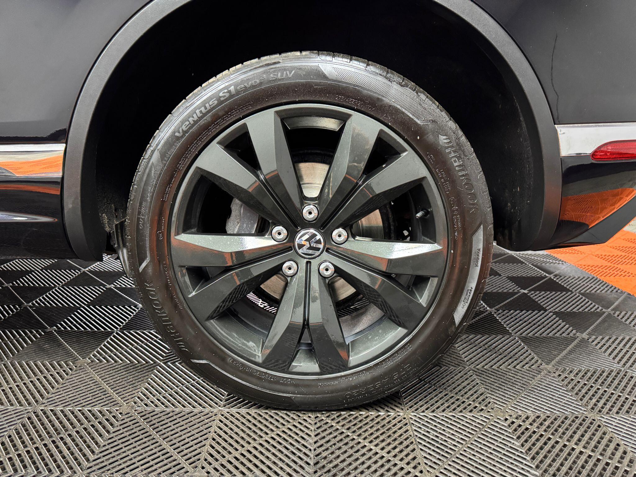 Volkswagen Touareg 3.0 TDI V6 BlueMotion Tech R-Line Tiptronic 4WD Euro 6 (s/s) 5dr 5dr Automatic 2015