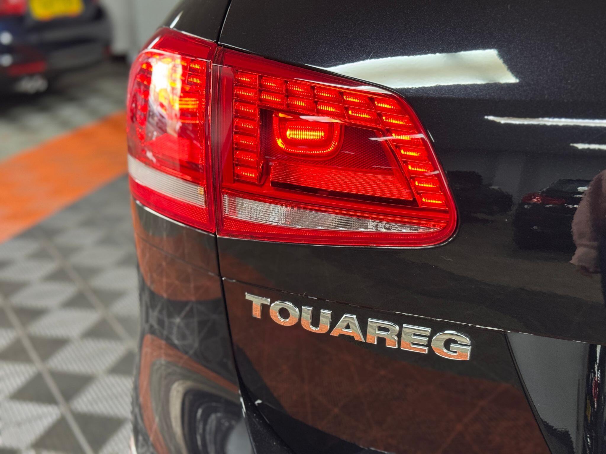 Volkswagen Touareg 3.0 TDI V6 BlueMotion Tech R-Line Tiptronic 4WD Euro 6 (s/s) 5dr 5dr Automatic 2015