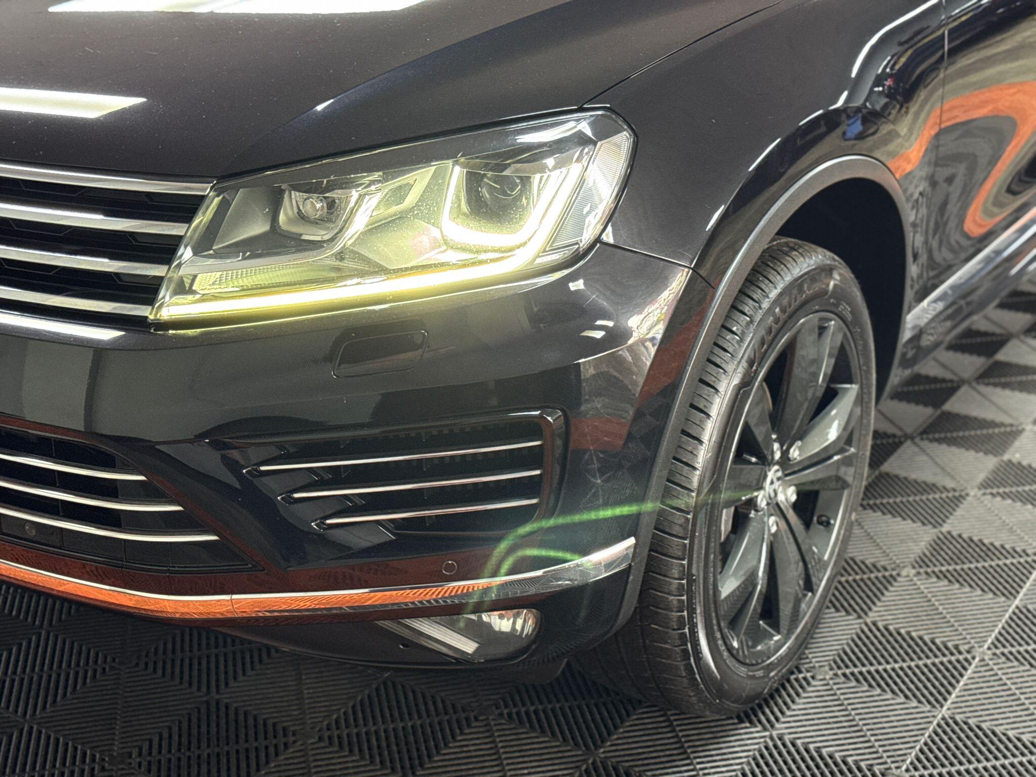 Volkswagen Touareg 3.0 TDI V6 BlueMotion Tech R-Line Tiptronic 4WD Euro 6 (s/s) 5dr 5dr Automatic 2015