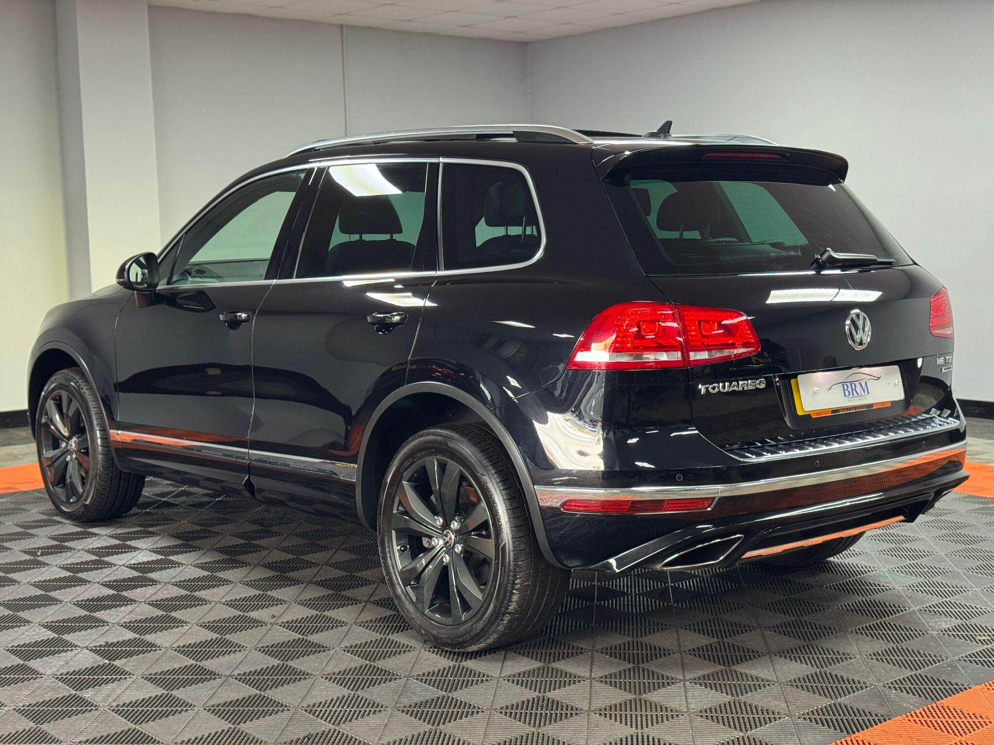 Volkswagen Touareg 3.0 TDI V6 BlueMotion Tech R-Line Tiptronic 4WD Euro 6 (s/s) 5dr 5dr Automatic 2015