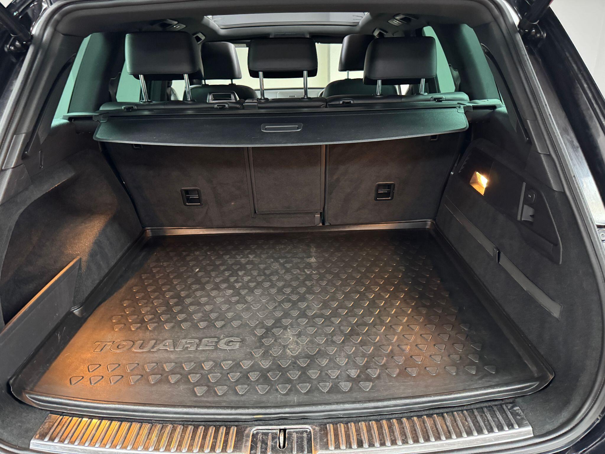 Volkswagen Touareg 3.0 TDI V6 BlueMotion Tech R-Line Tiptronic 4WD Euro 6 (s/s) 5dr 5dr Automatic 2015