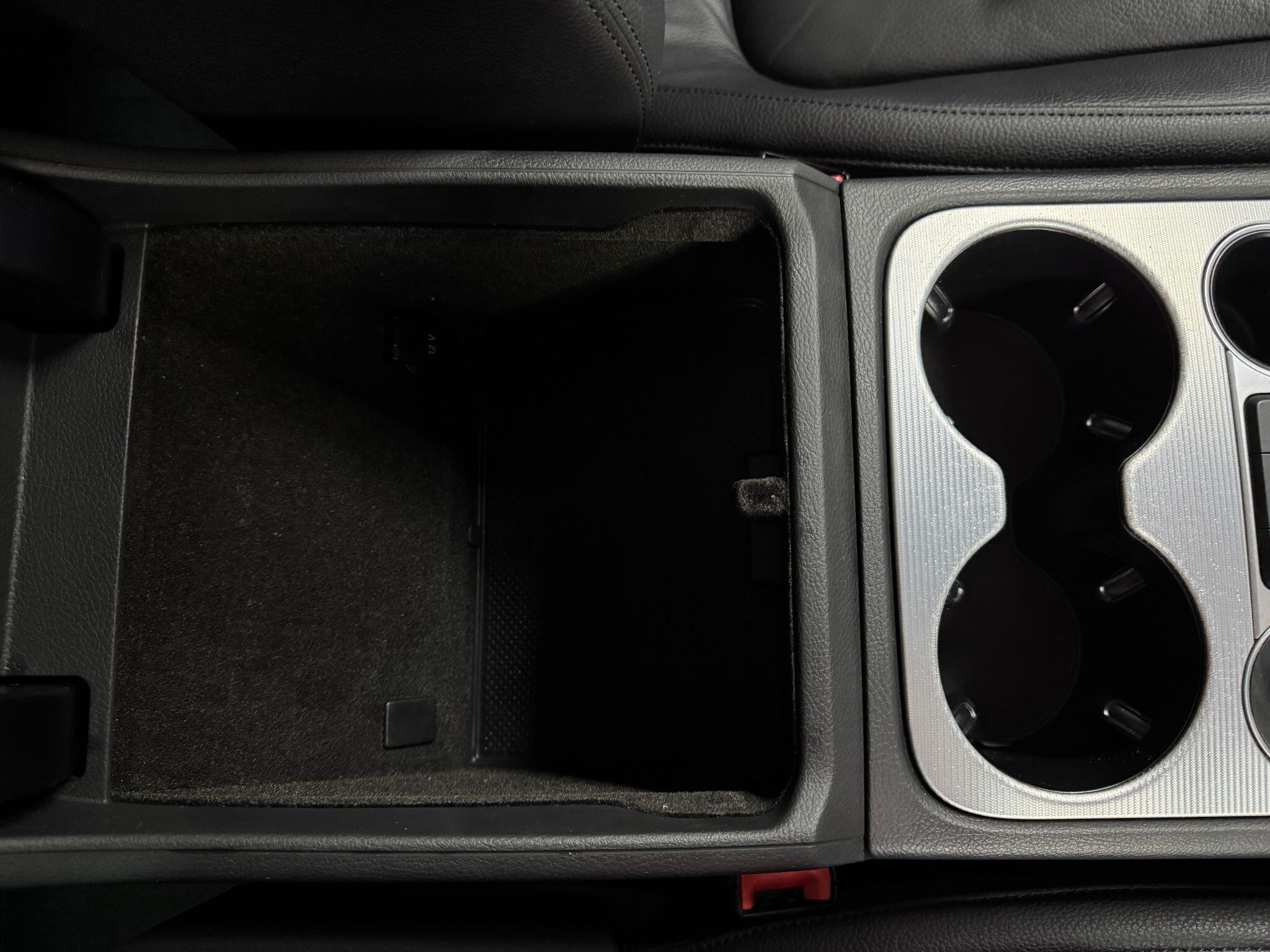 Volkswagen Touareg 3.0 TDI V6 BlueMotion Tech R-Line Tiptronic 4WD Euro 6 (s/s) 5dr 5dr Automatic 2015