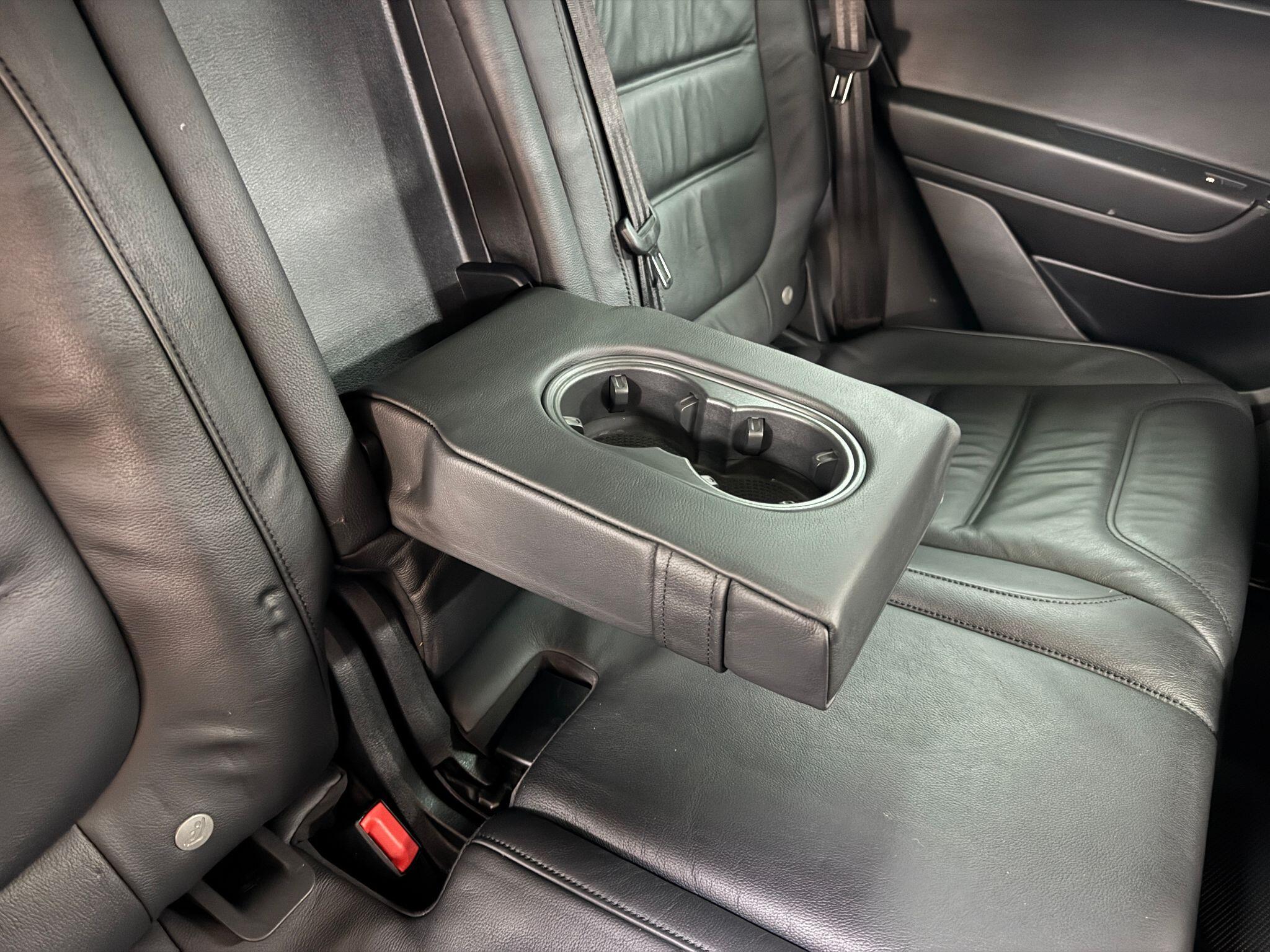 Volkswagen Touareg 3.0 TDI V6 BlueMotion Tech R-Line Tiptronic 4WD Euro 6 (s/s) 5dr 5dr Automatic 2015