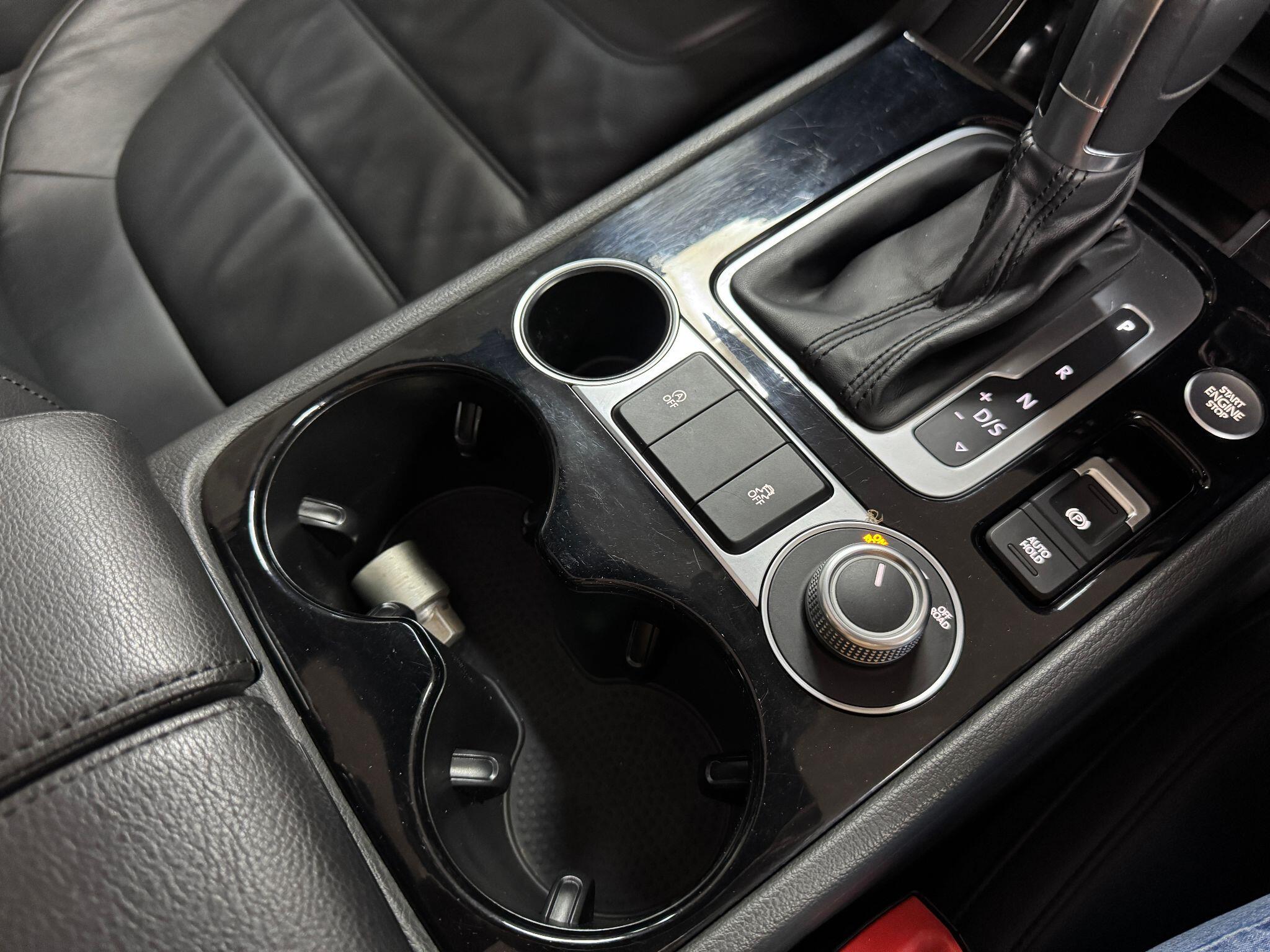 Volkswagen Touareg 3.0 TDI V6 BlueMotion Tech R-Line Tiptronic 4WD Euro 6 (s/s) 5dr 5dr Automatic 2015