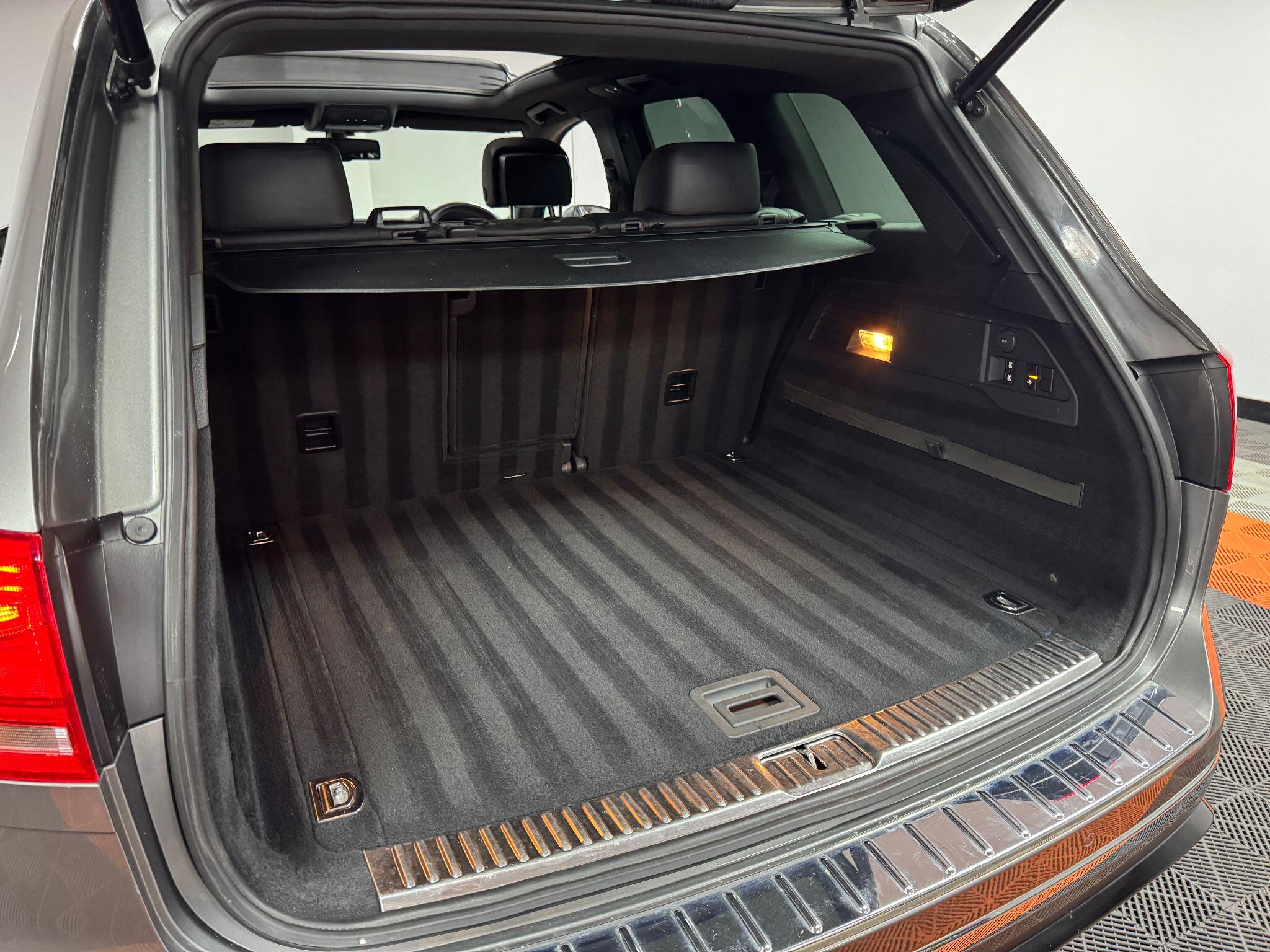 Volkswagen Touareg 3.0 TDI V6 BlueMotion Tech R-Line Tiptronic 4WD Euro 6 (s/s) 5dr 5dr Automatic 2015