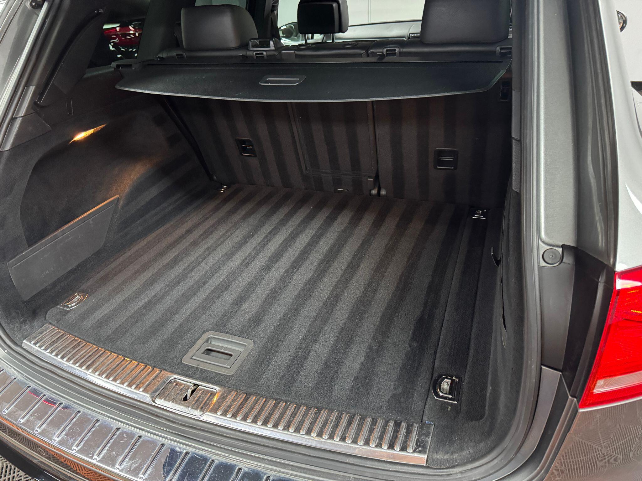 Volkswagen Touareg 3.0 TDI V6 BlueMotion Tech R-Line Tiptronic 4WD Euro 6 (s/s) 5dr 5dr Automatic 2015