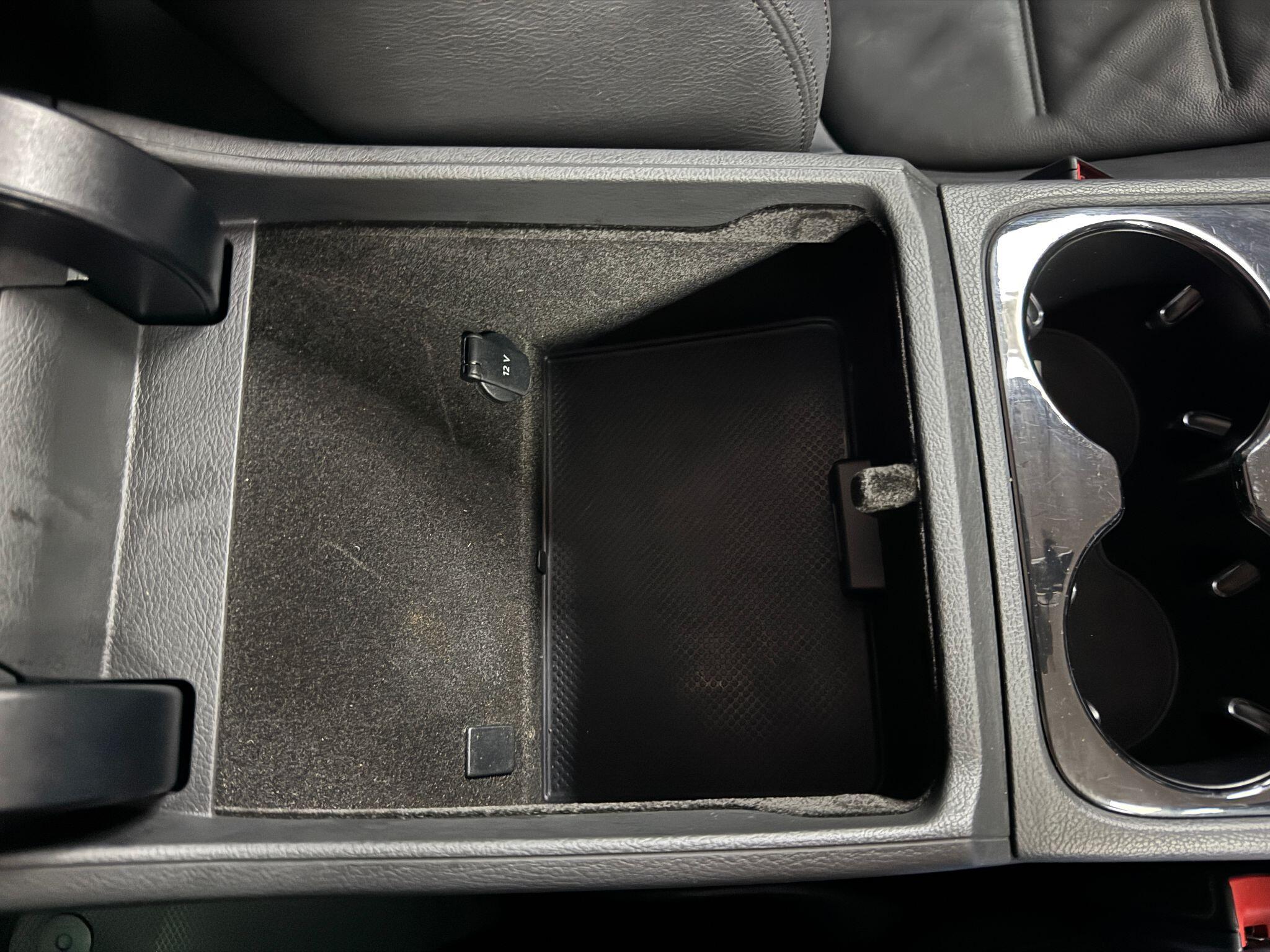 Volkswagen Touareg 3.0 TDI V6 BlueMotion Tech R-Line Tiptronic 4WD Euro 6 (s/s) 5dr 5dr Automatic 2015