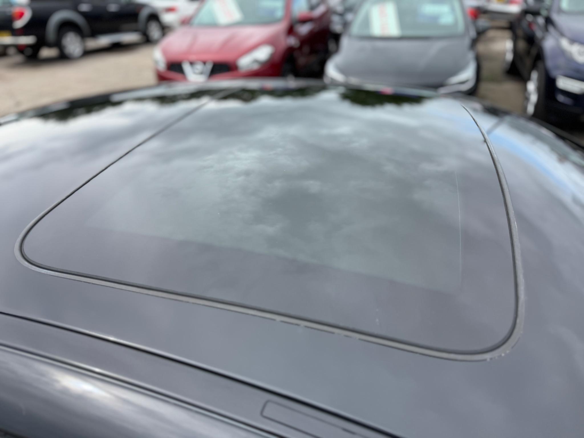 BMW M5 4.4 V8 DCT Euro 5 (s/s) 4dr 4dr Automatic 2012