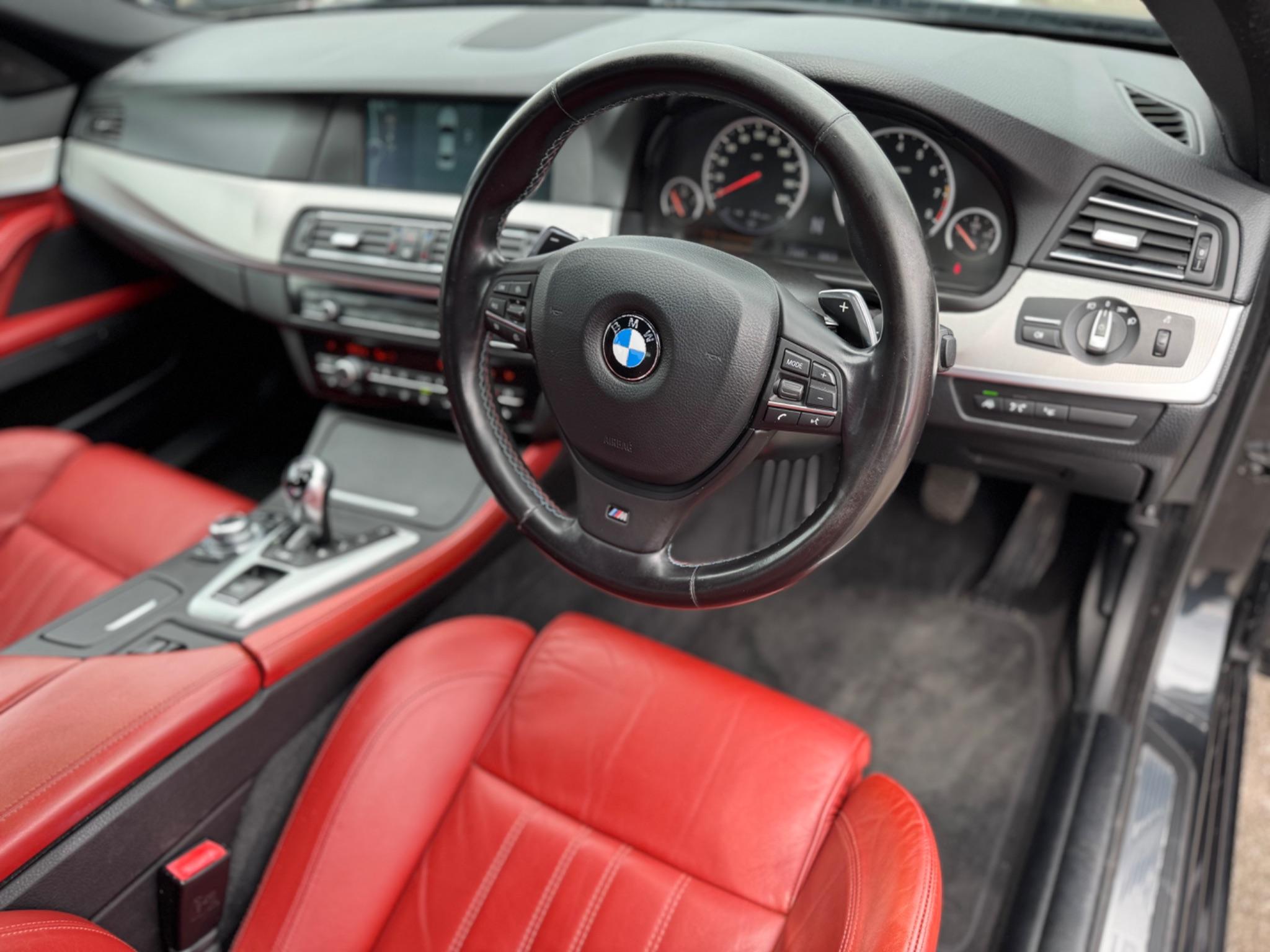 BMW M5 4.4 V8 DCT Euro 5 (s/s) 4dr 4dr Automatic 2012