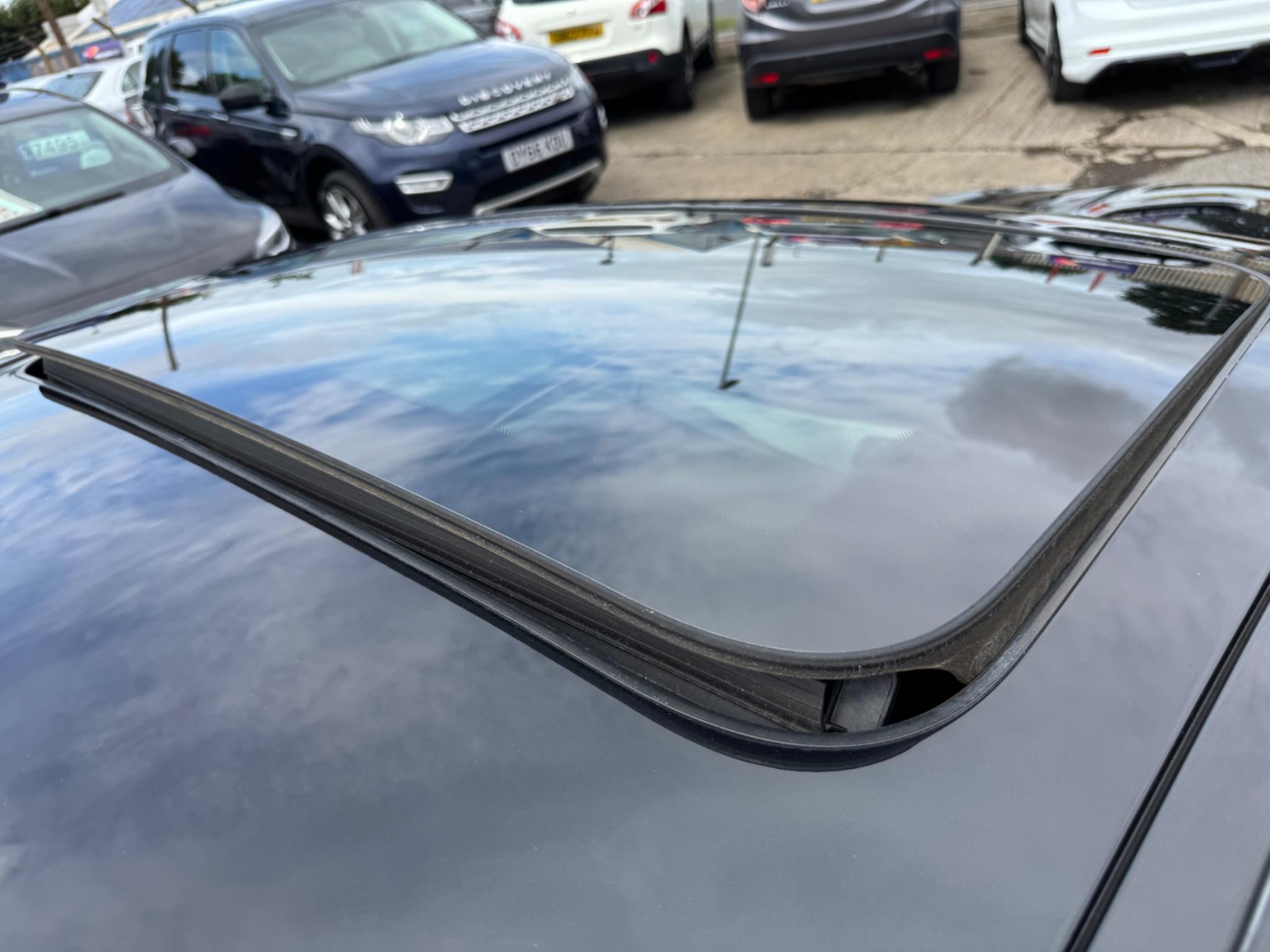 BMW M5 4.4 V8 DCT Euro 5 (s/s) 4dr 4dr Automatic 2012