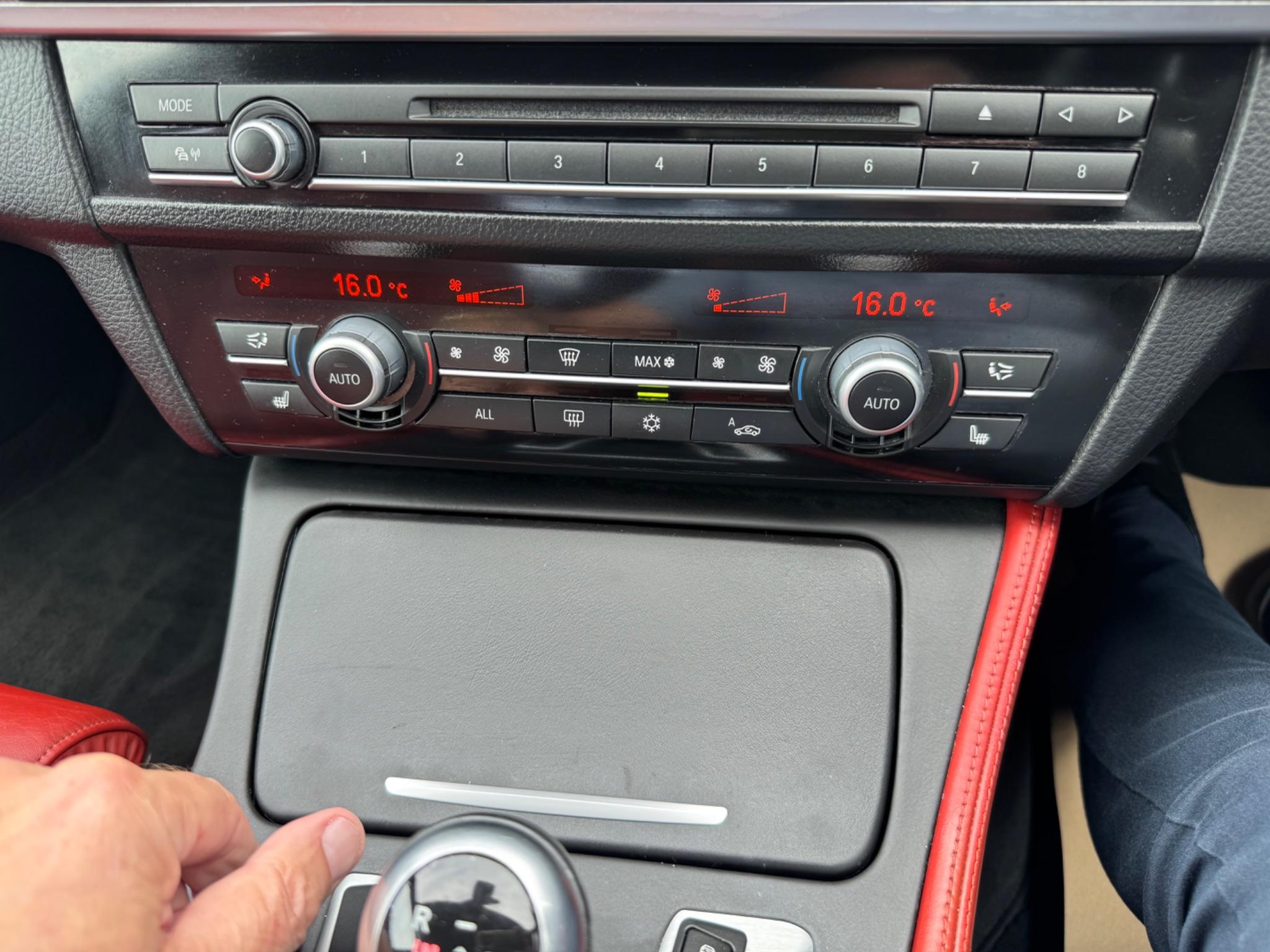 BMW M5 4.4 V8 DCT Euro 5 (s/s) 4dr 4dr Automatic 2012