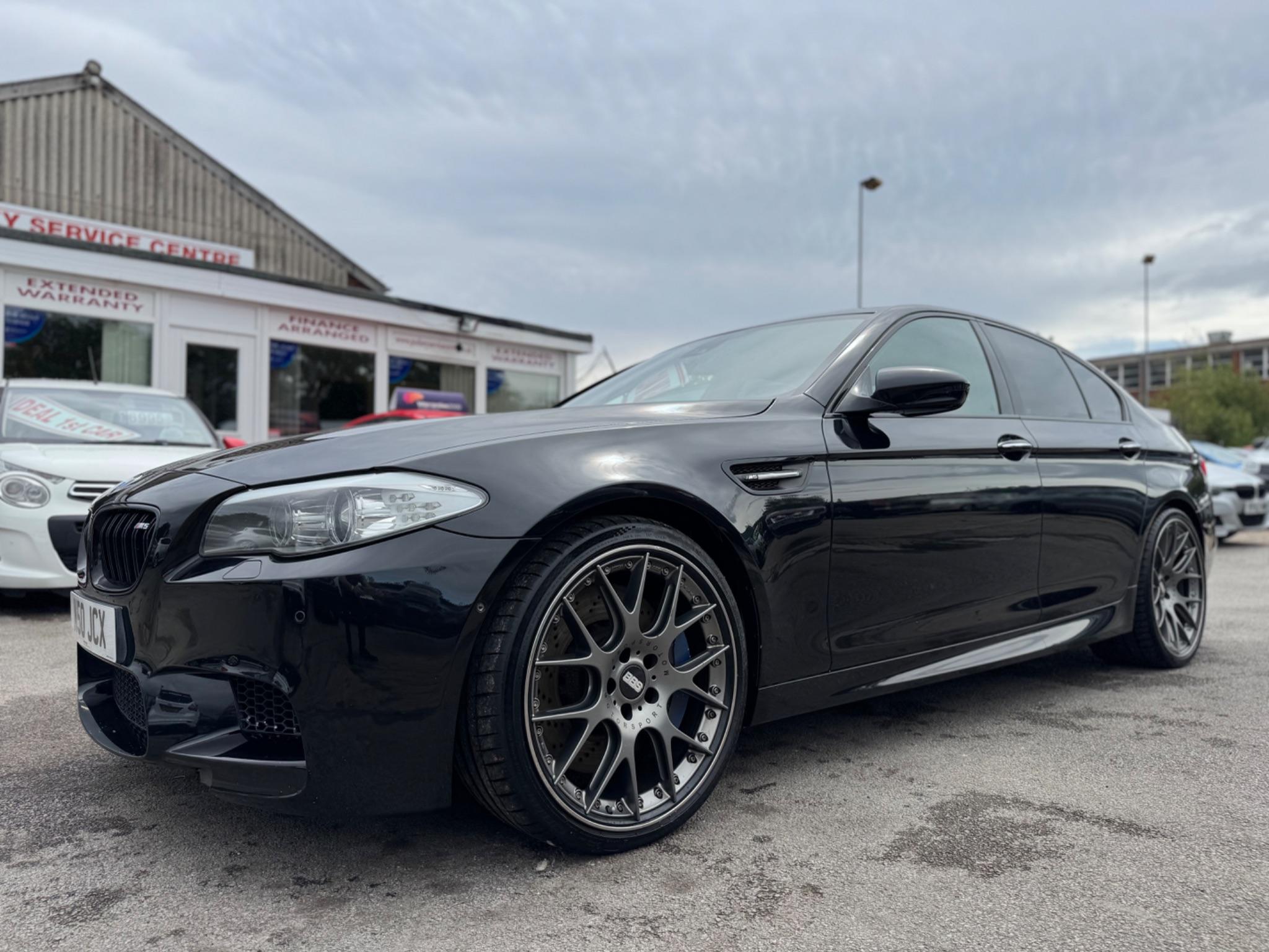 BMW M5 4.4 V8 DCT Euro 5 (s/s) 4dr 4dr Automatic 2012