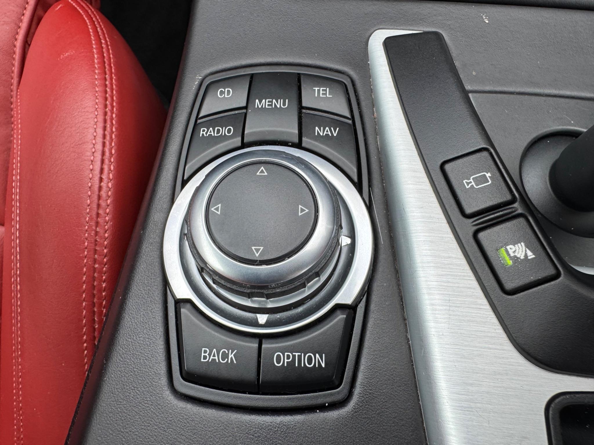 BMW M5 4.4 V8 DCT Euro 5 (s/s) 4dr 4dr Automatic 2012